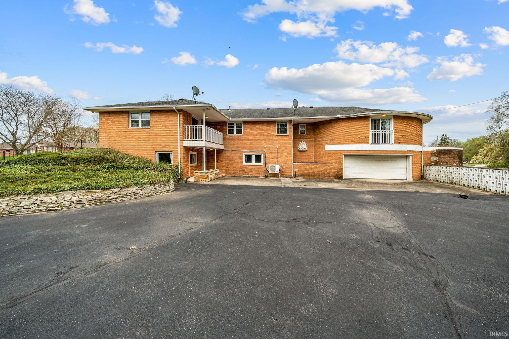 1st image of 1517 Rosemary Ln, South Bend, IN 46637 | MLS# 202629634