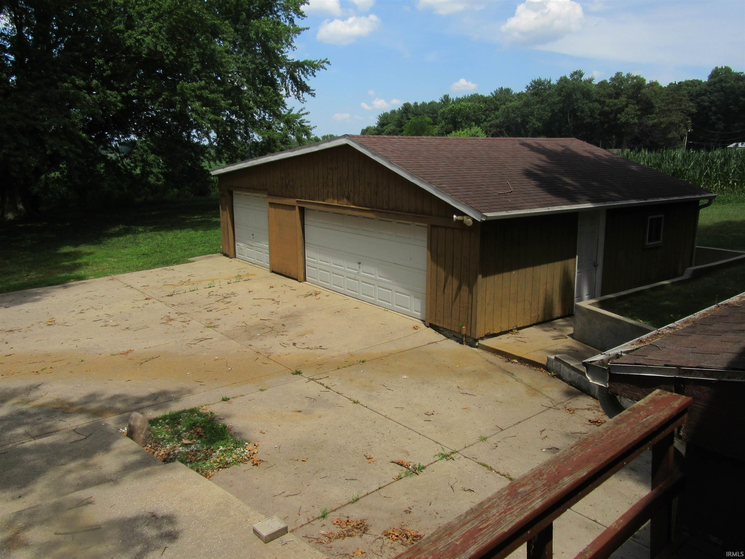 3rd image of 128 N Lake Cicott Dr, Logansport, IN 46947 | MLS# 202629695