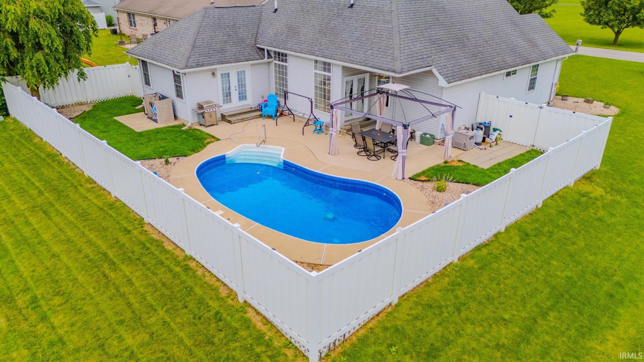 2nd image of 4450 Farmington Rd, Gas City, IN 46933 | MLS# 202629702