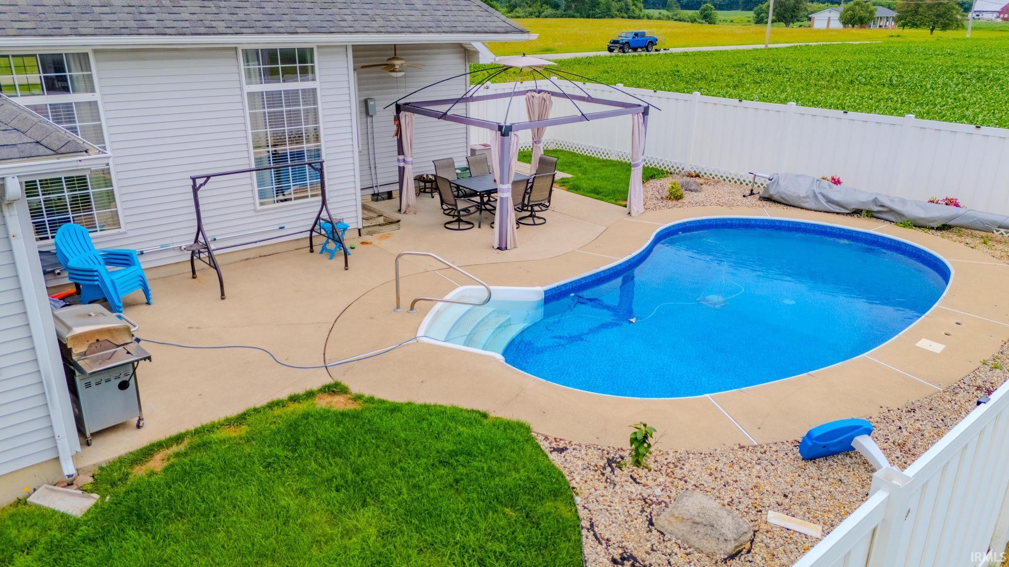 3rd image of 4450 Farmington Rd, Gas City, IN 46933 | MLS# 202629702