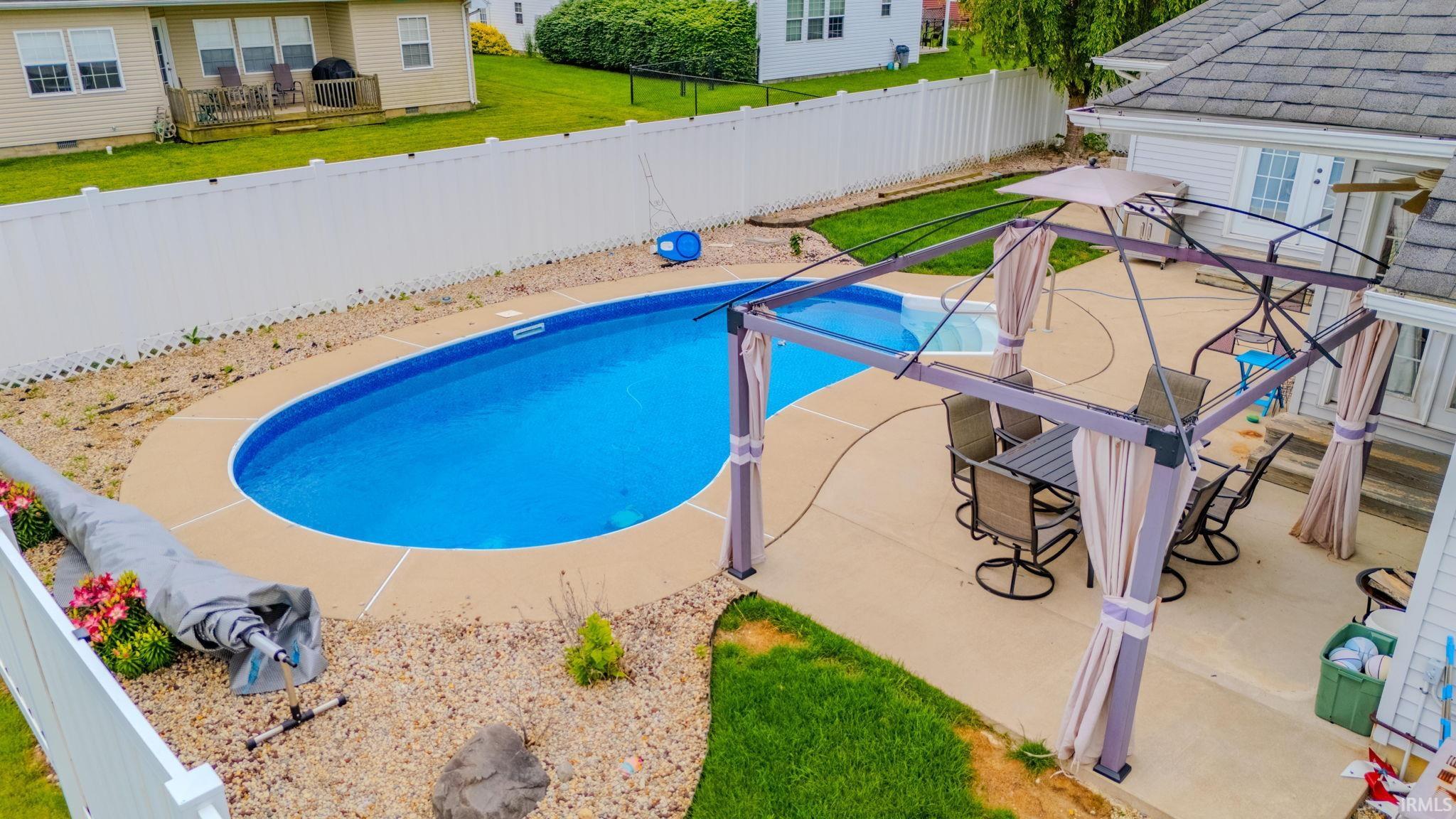 4th image of 4450 Farmington Rd, Gas City, IN 46933 | MLS# 202629702