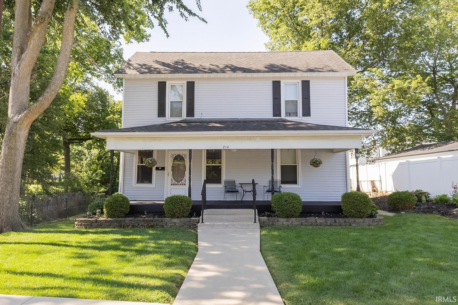 1st image of 214 E South St, Winchester, IN 47394 | MLS# 202629714