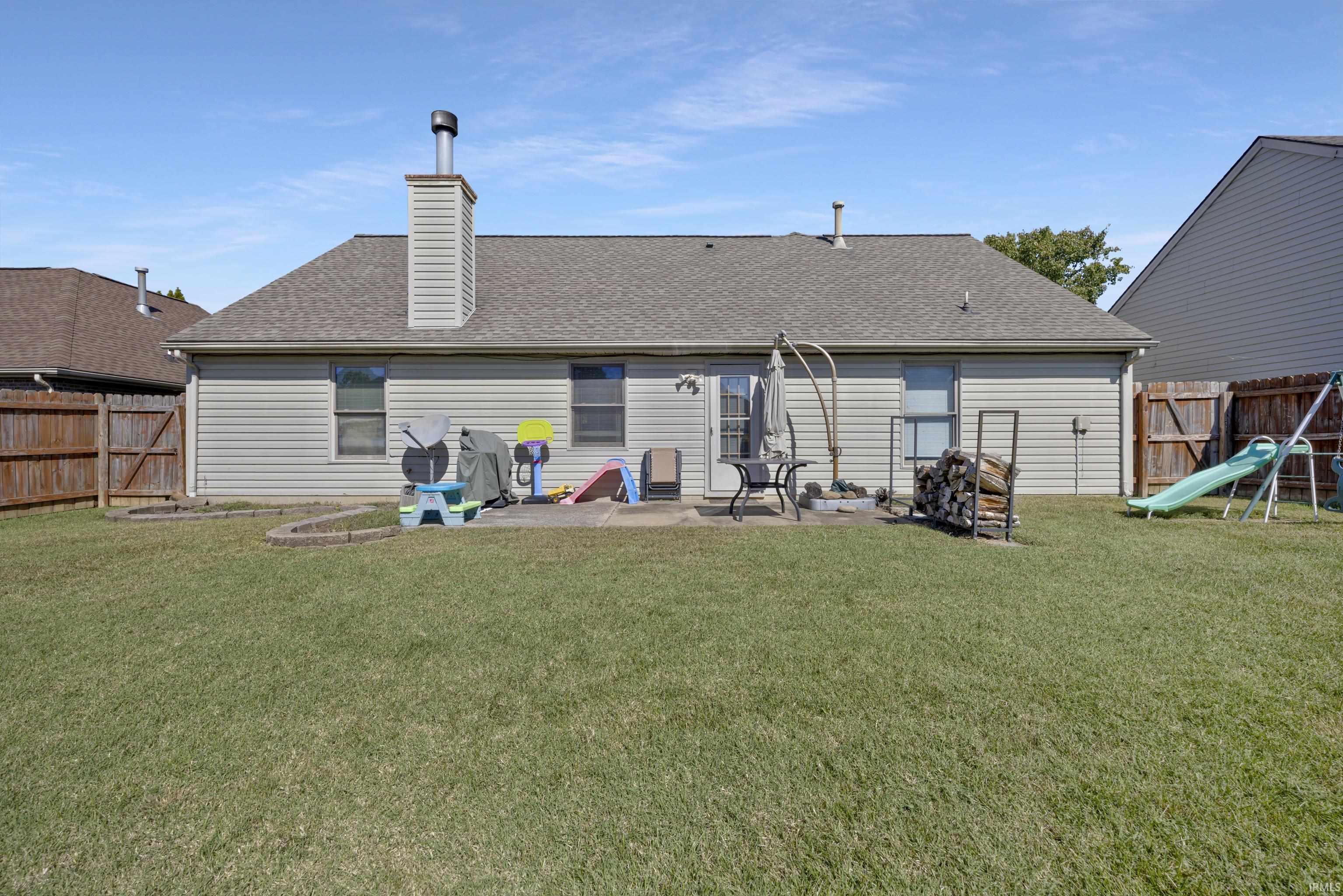 Photo 2 of Manufactured home for sale at 3805 Pine Needle Point, Evansville, IN 47715 | MLS# 202629757 | Listing updated on 2026-10-07