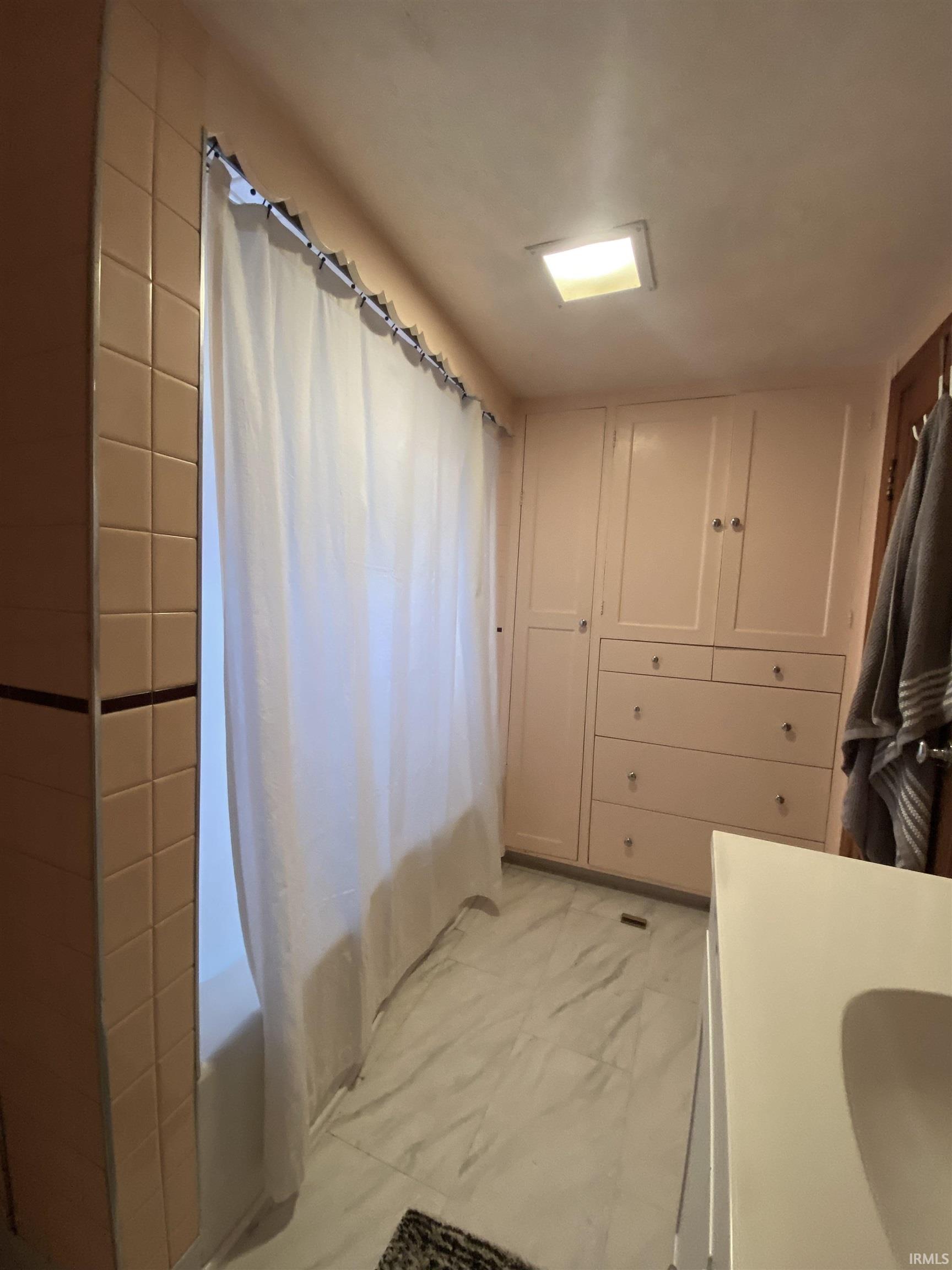 2nd image of 419 N Roosevelt St, Warsaw, IN 46580 | MLS# 202629861