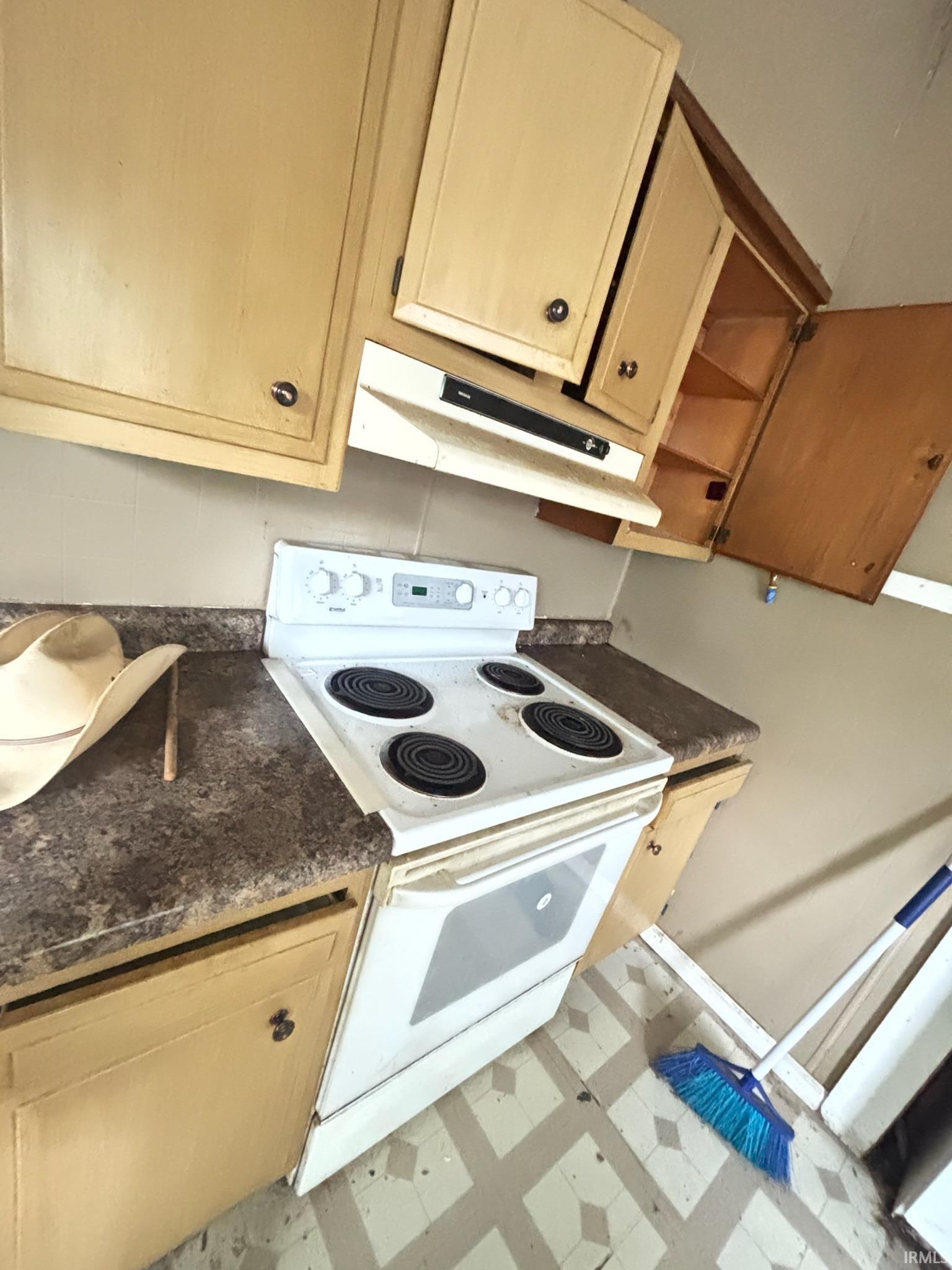 3rd image of 108 E Shipping St, Edwardsport, IN 47528 | MLS# 202629901