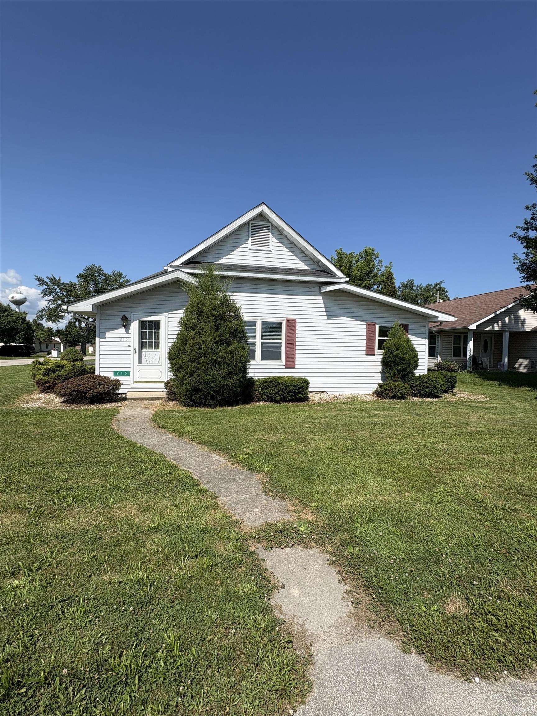 1st image of 215 N 1st St, Upland, IN 46989 | MLS# 202629956