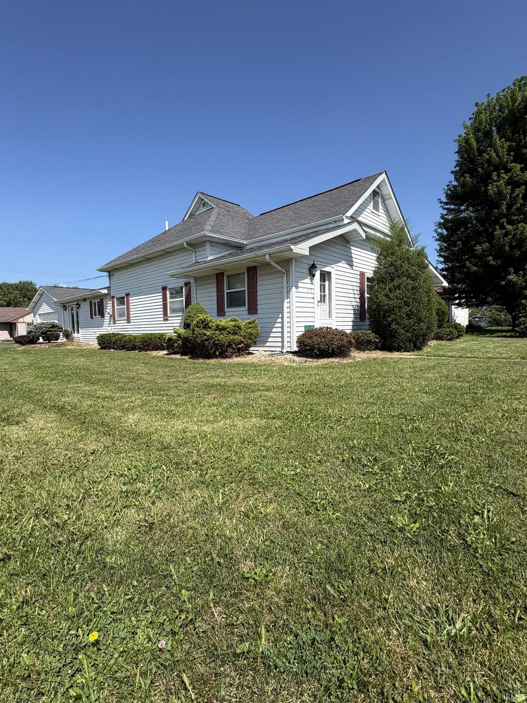 2nd image of 215 N 1st St, Upland, IN 46989 | MLS# 202629956