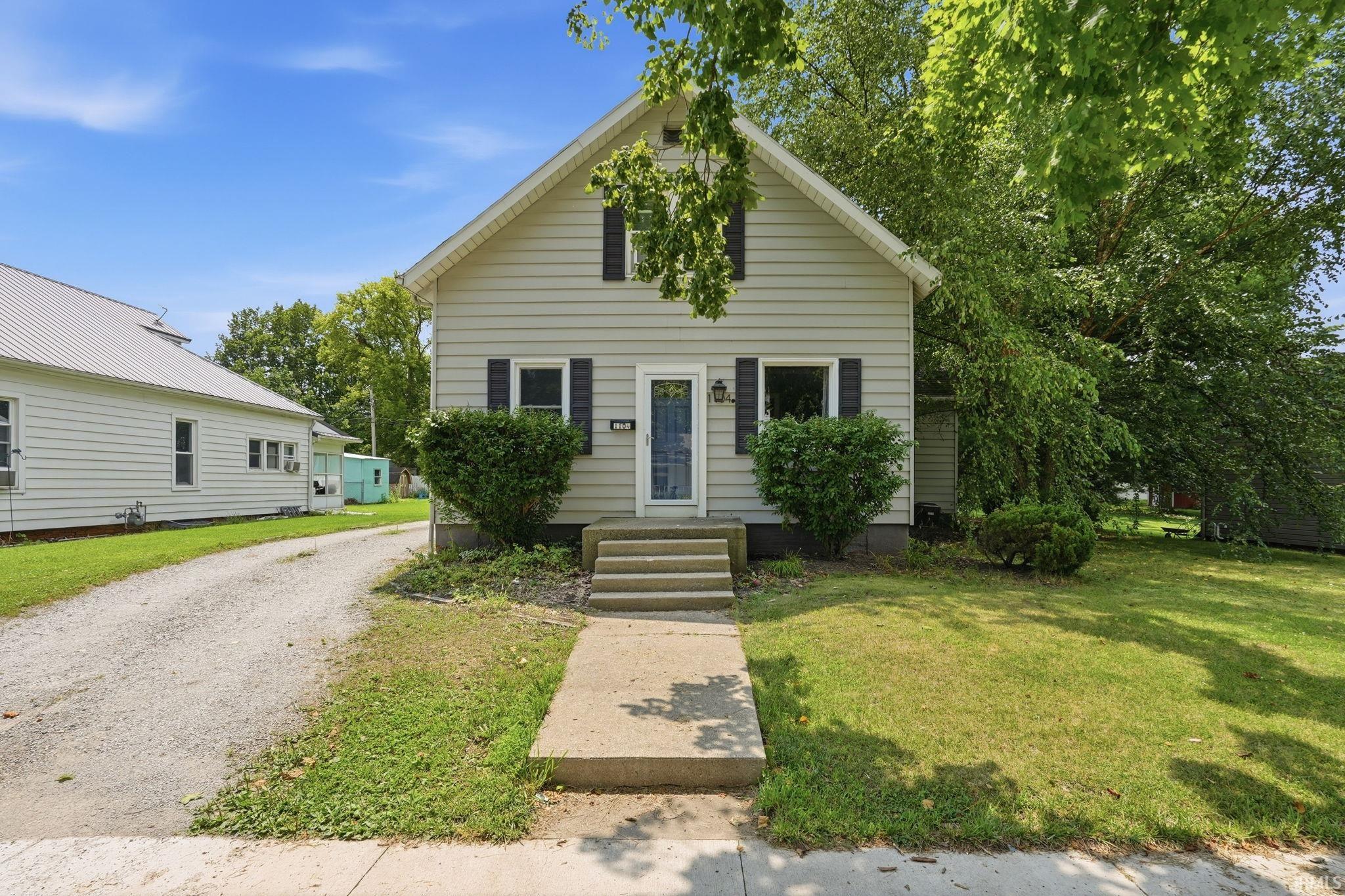 1st image of 1104 E Ft Wayne St, Warsaw, IN 46580 | MLS# 202630156