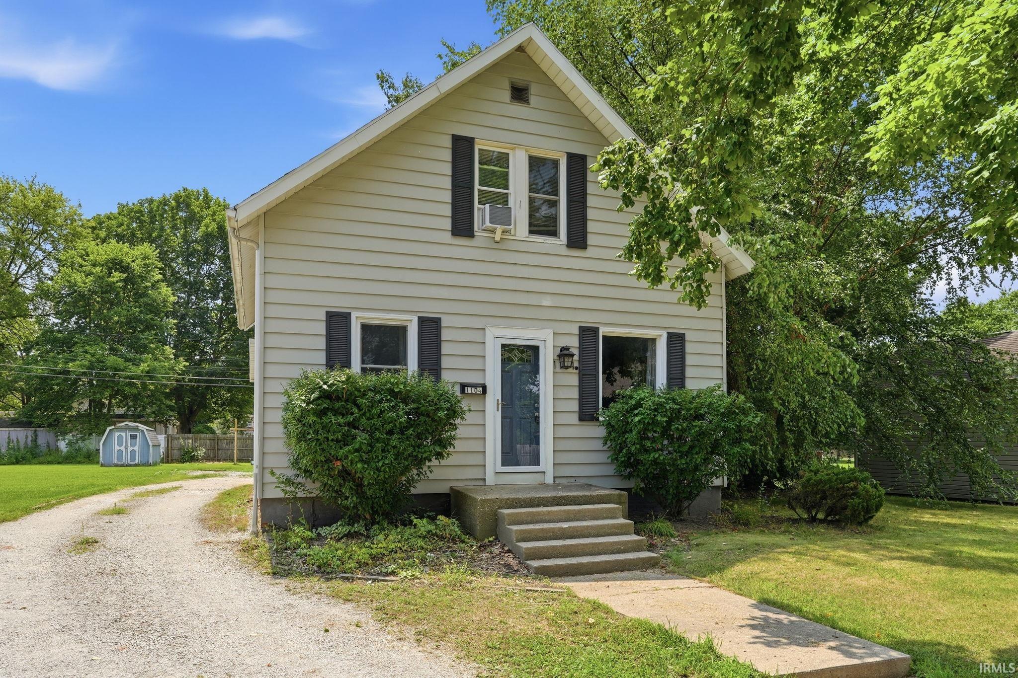2nd image of 1104 E Ft Wayne St, Warsaw, IN 46580 | MLS# 202630156