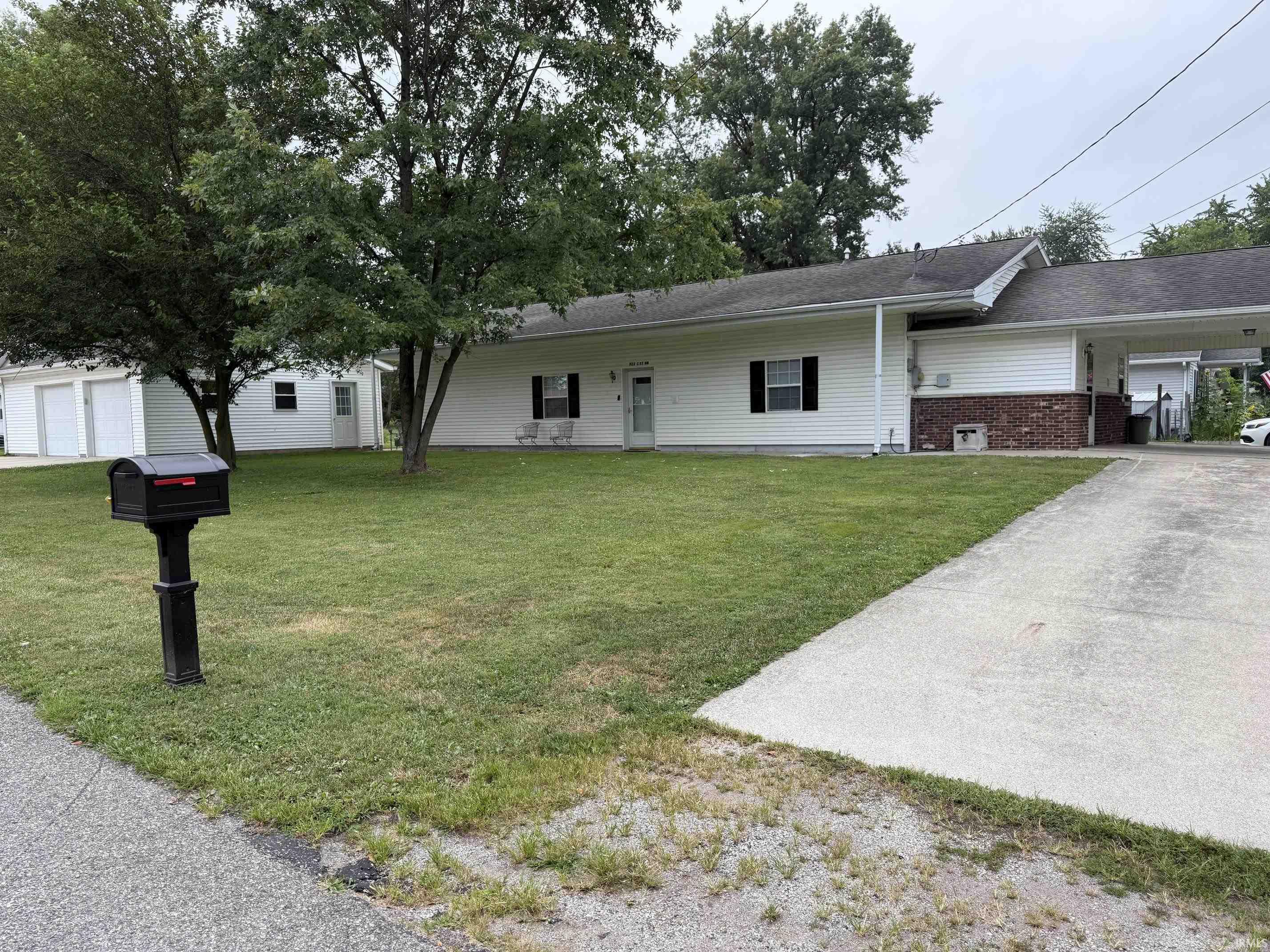 Homes for sale in Linton, IN | 1122 C St Nw, Linton, IN 47441 | MLS# 202630158