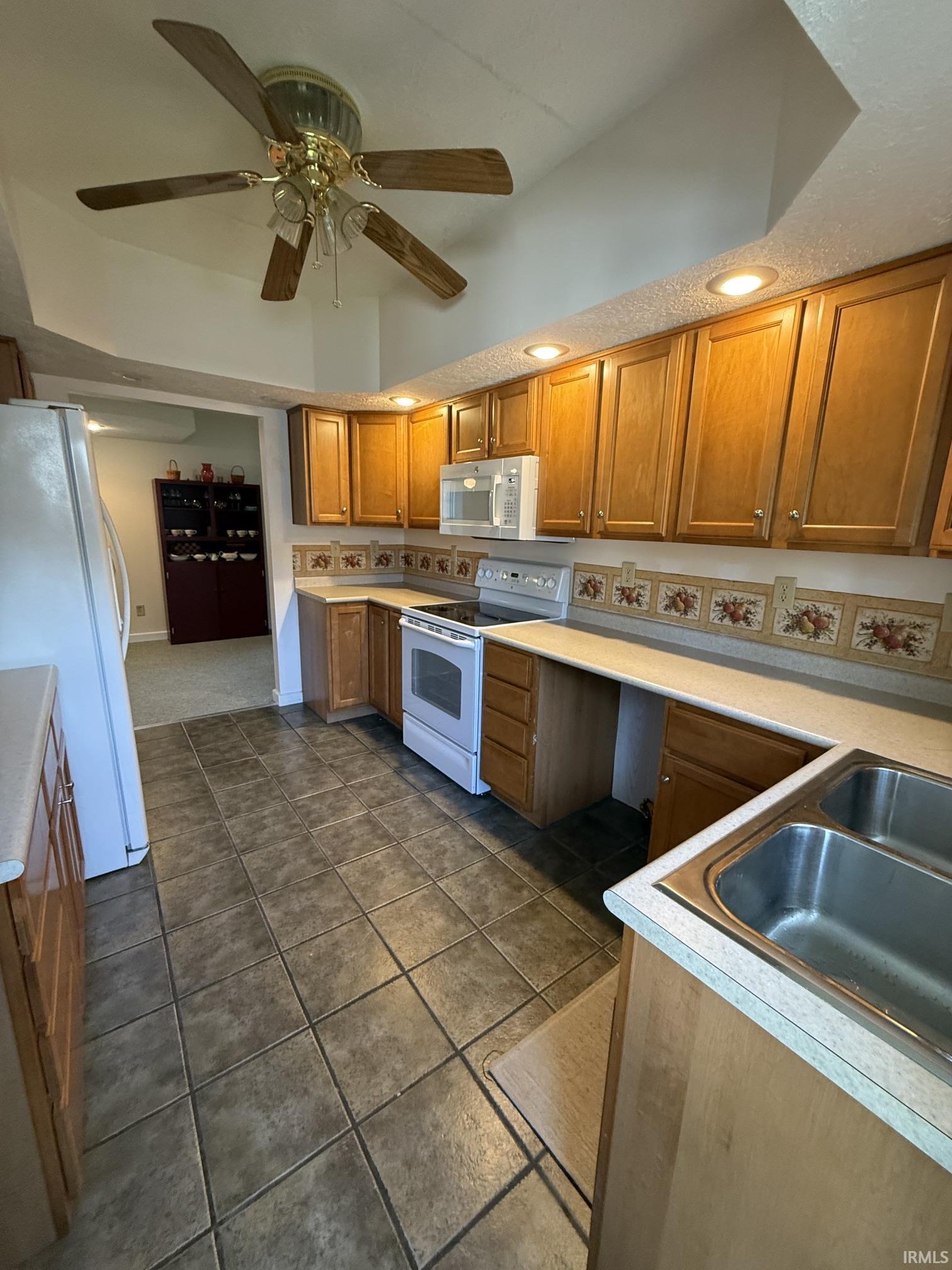 3rd image of 1122 C St Nw, Linton, IN 47441 | MLS# 202630158