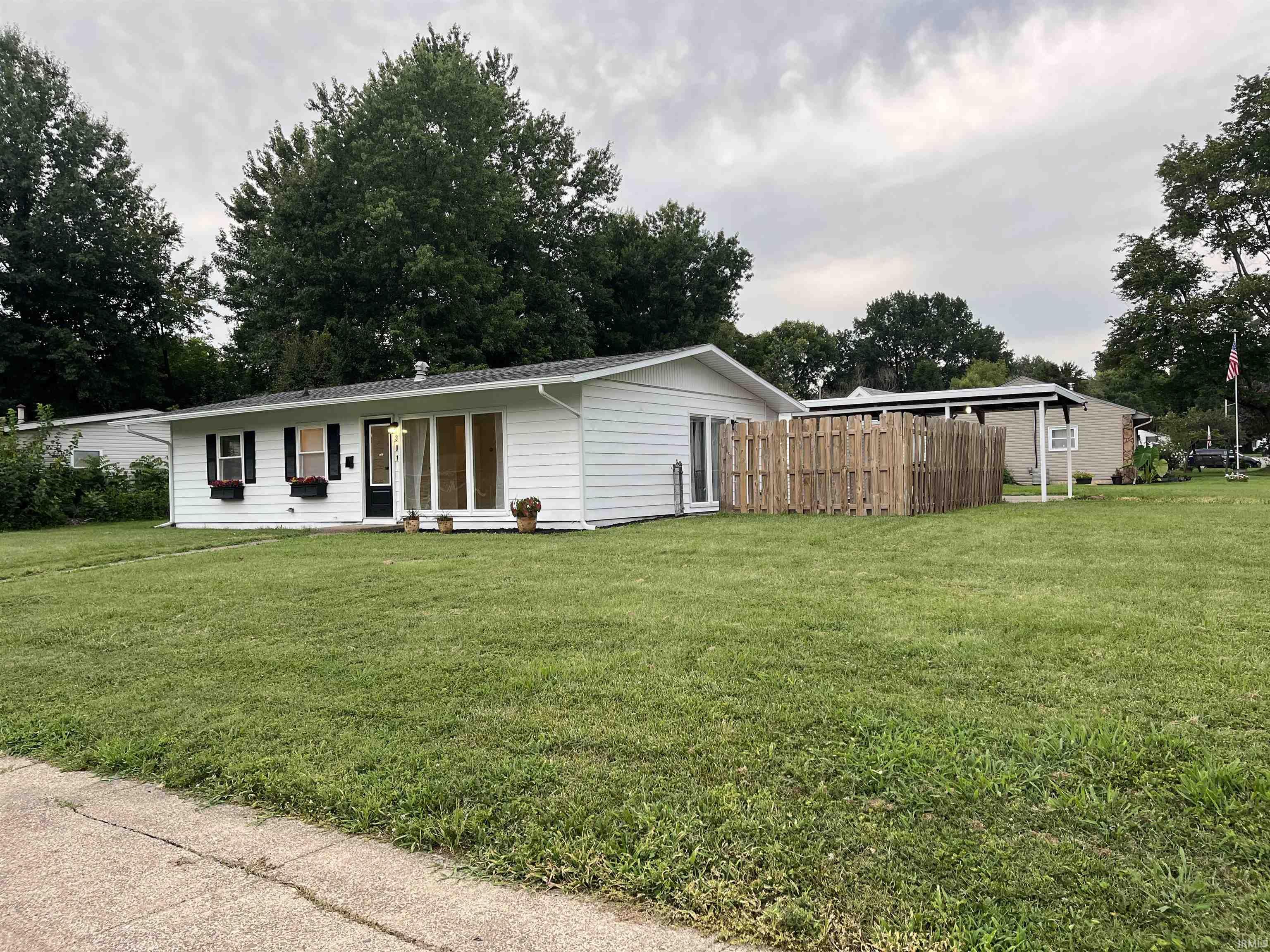 2nd image of 301 Concord Blvd, Evansville, IN 47710 | MLS# 202630266