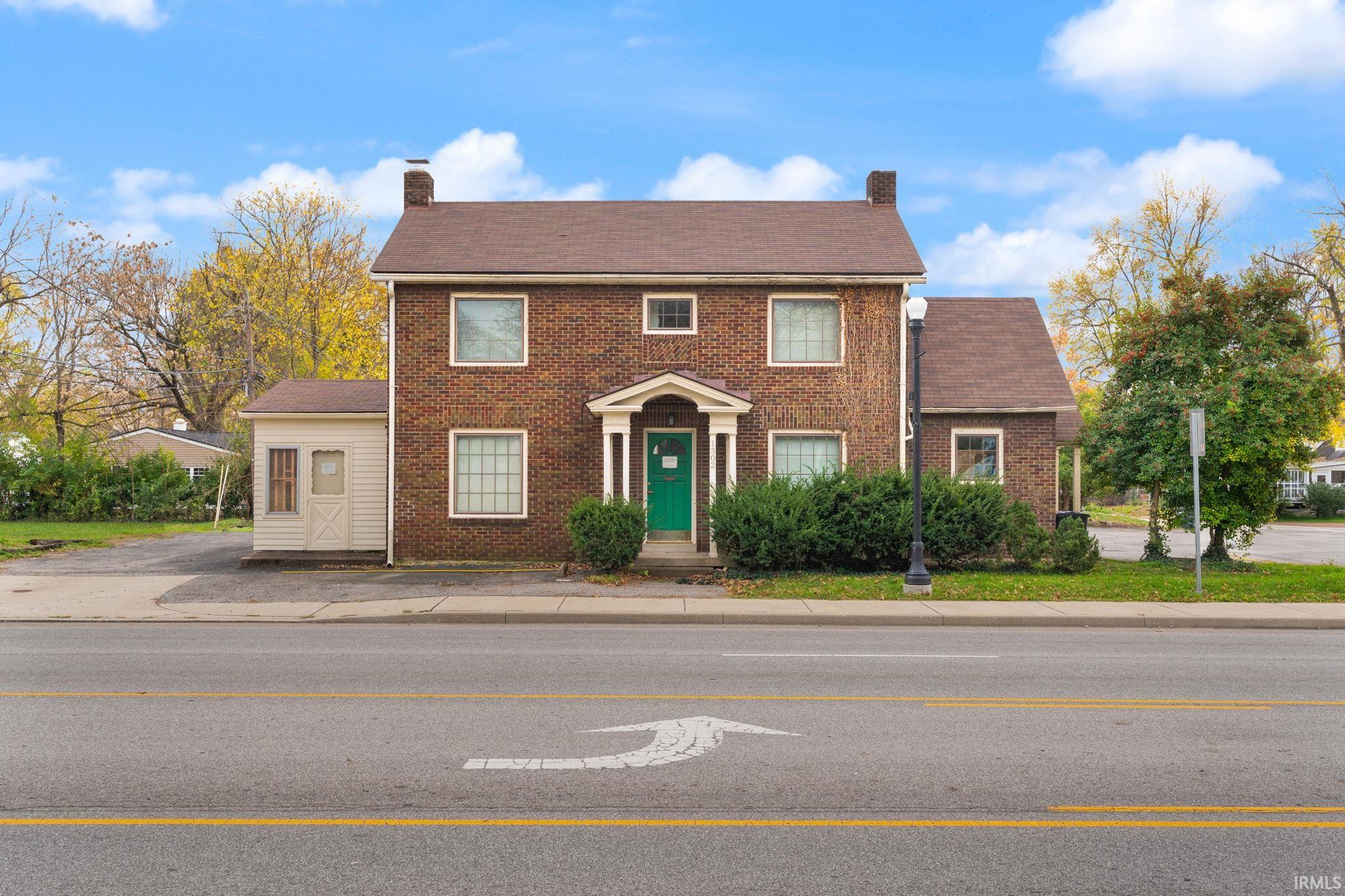 1st image of 1302 E 10th St, Jeffersonville, IN 47130 | MLS# 202630292