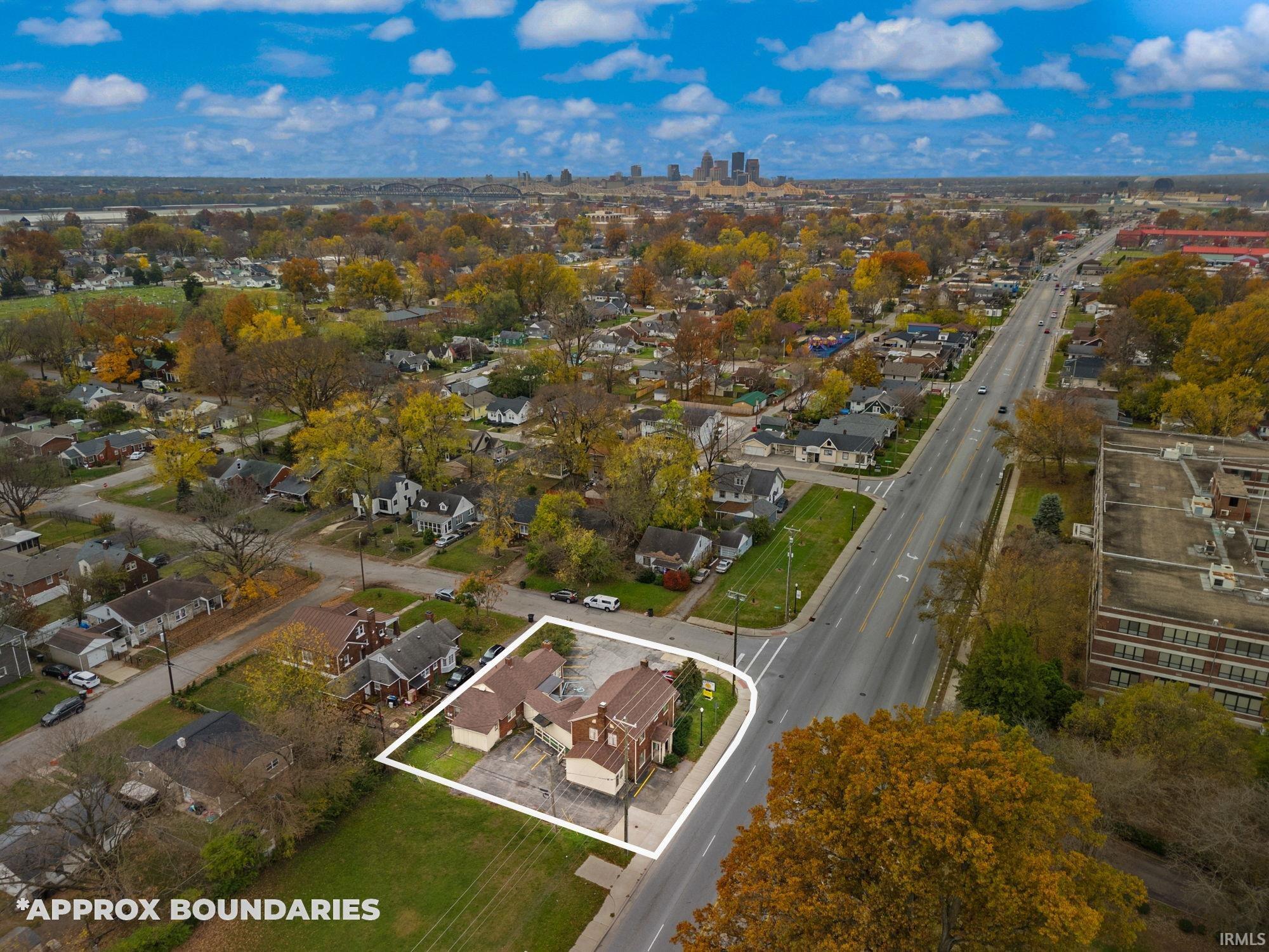 2nd image of 1302 E 10th St, Jeffersonville, IN 47130 | MLS# 202630292