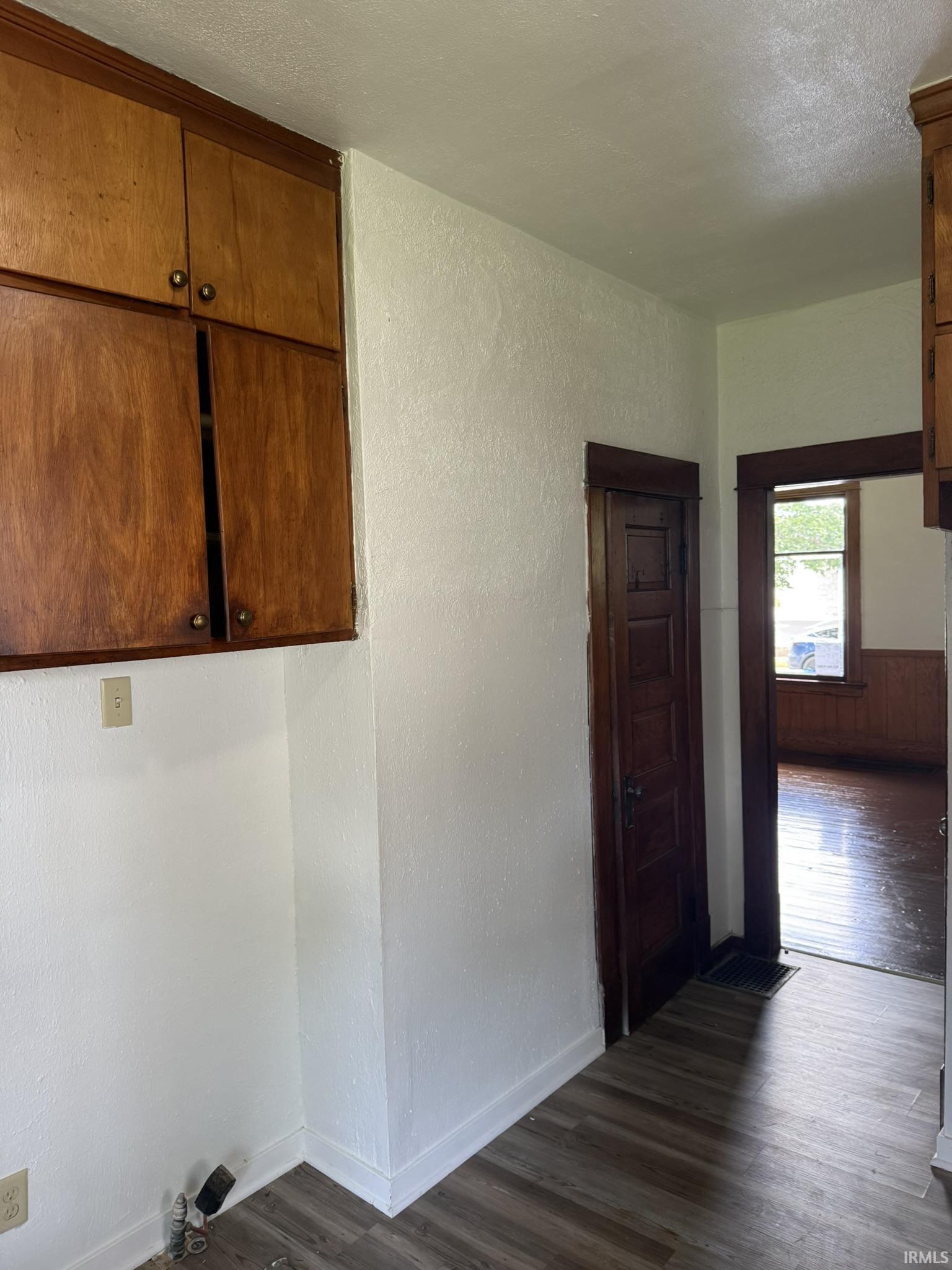 Photo 6 of 120 E Foster Parkway