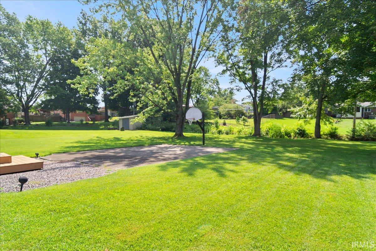 37th image of 311 W 34th St, Jasper, IN 47546 | MLS# 202630458