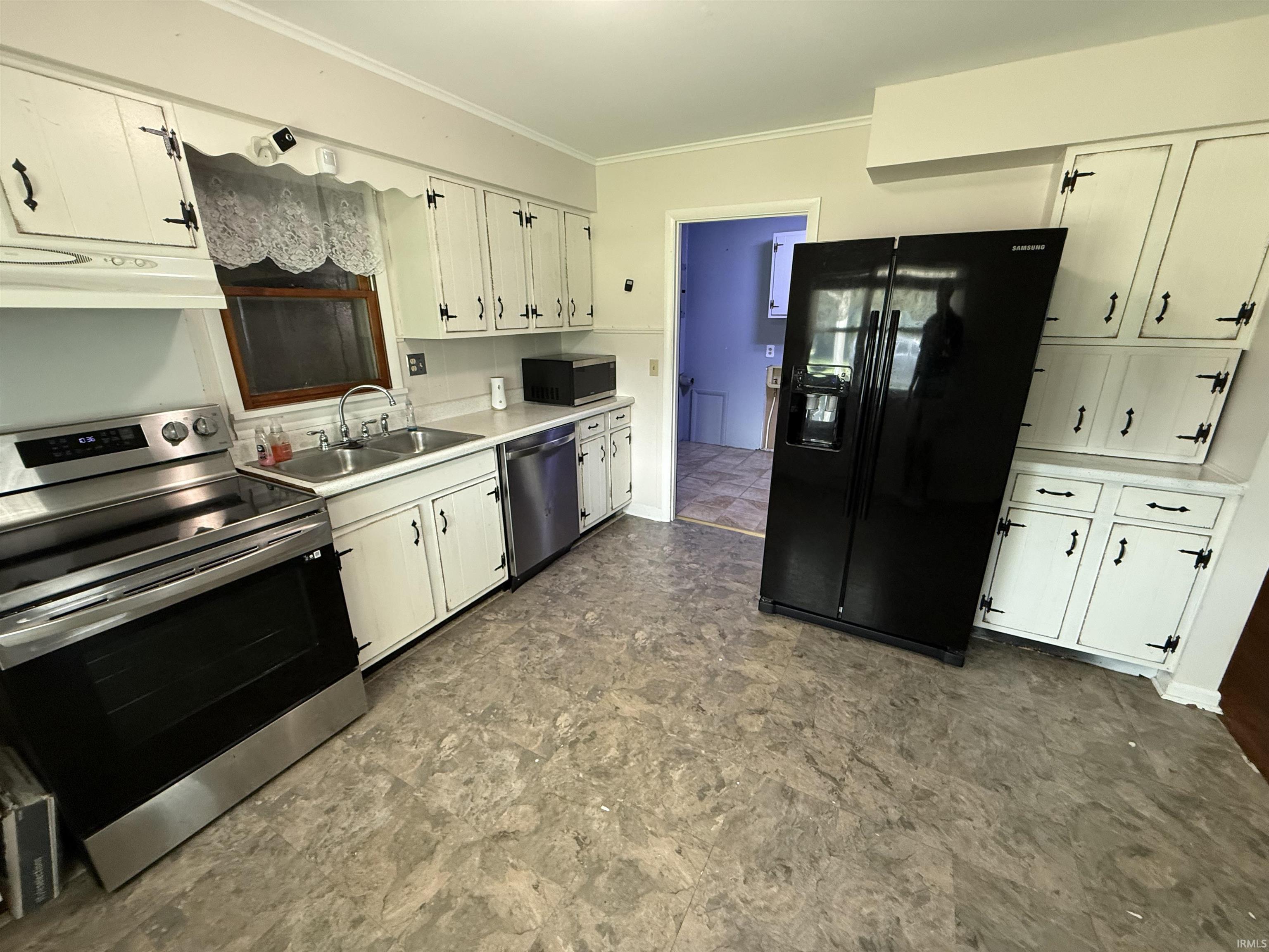 3rd image of 1420 Dewolf St, Vincennes, IN 47591 | MLS# 202630461