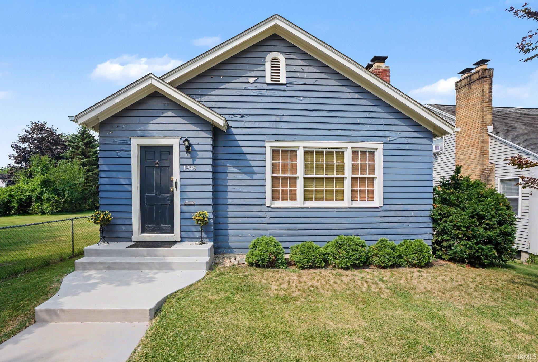 2nd image of 1949 Beverly Pl, South Bend, IN 46616 | MLS# 202630499