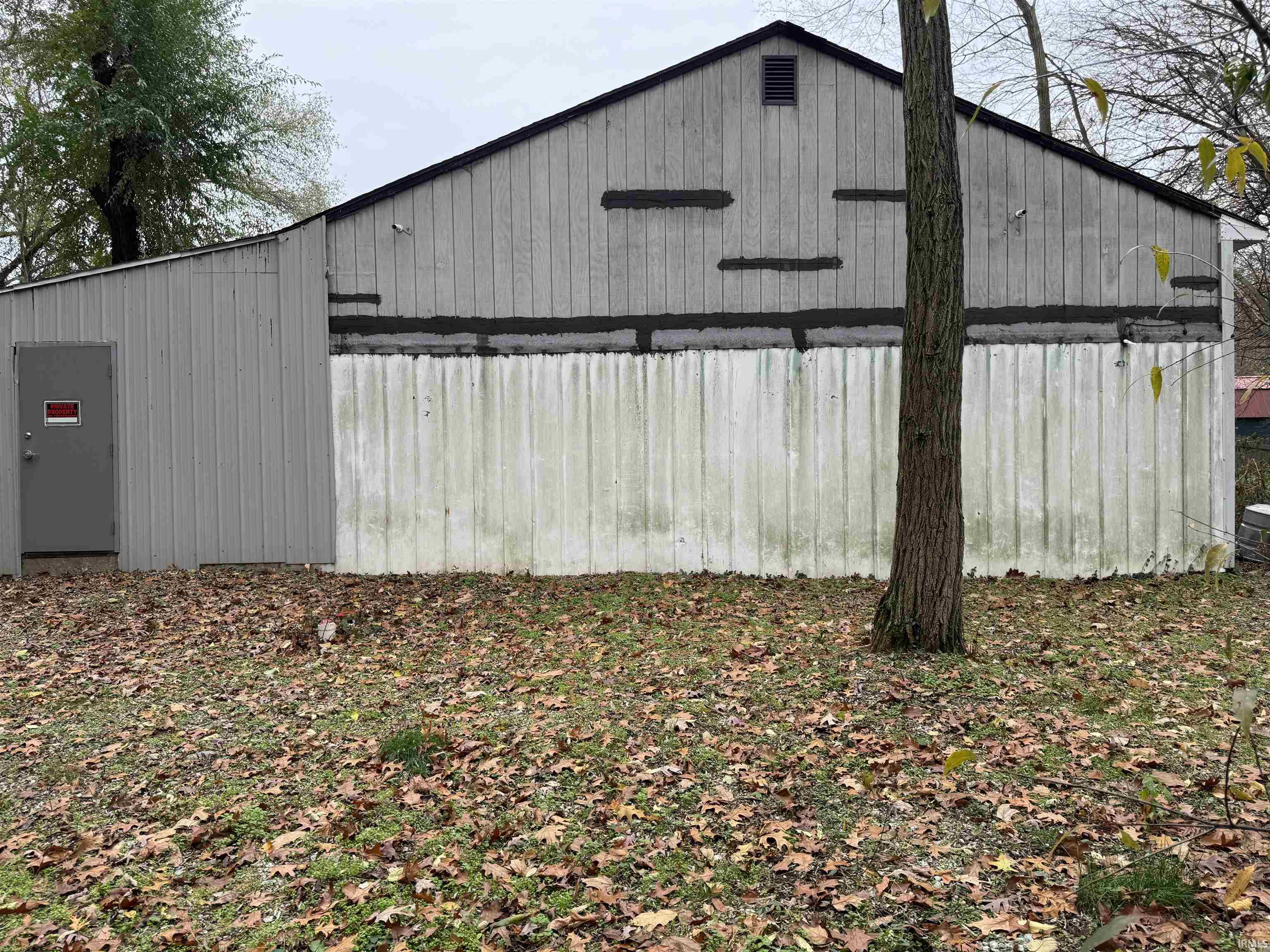 4th image of 55057 Mayflower Rd, South Bend, IN 46628 | MLS# 202630539