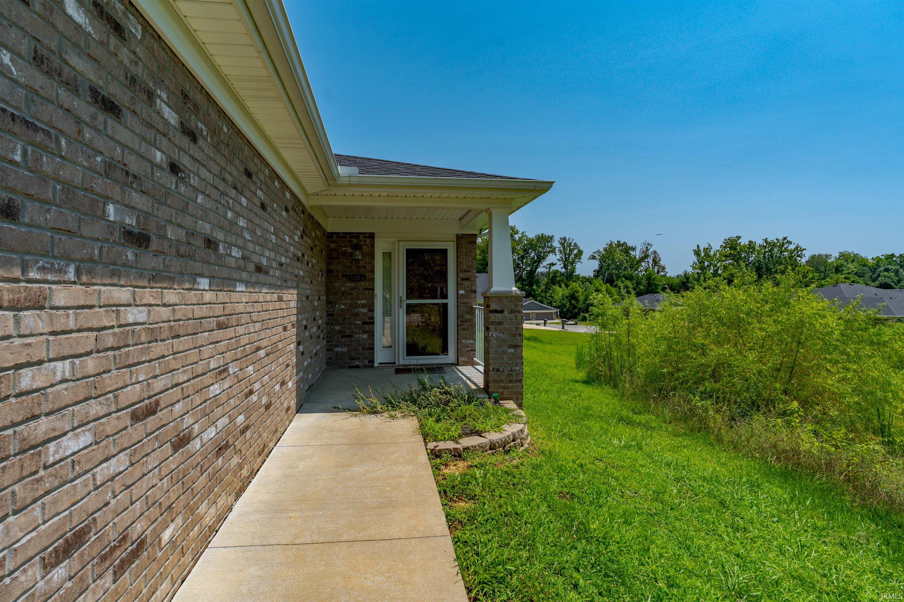 2nd image of 5433 Riley Ln #Unit A, Evansville, IN 47710 | MLS# 202630574