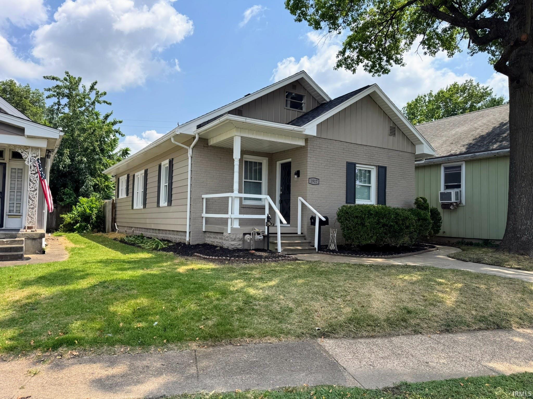 1st image of 1917 Stringtown Rd, Evansville, IN 47711 | MLS# 202630606