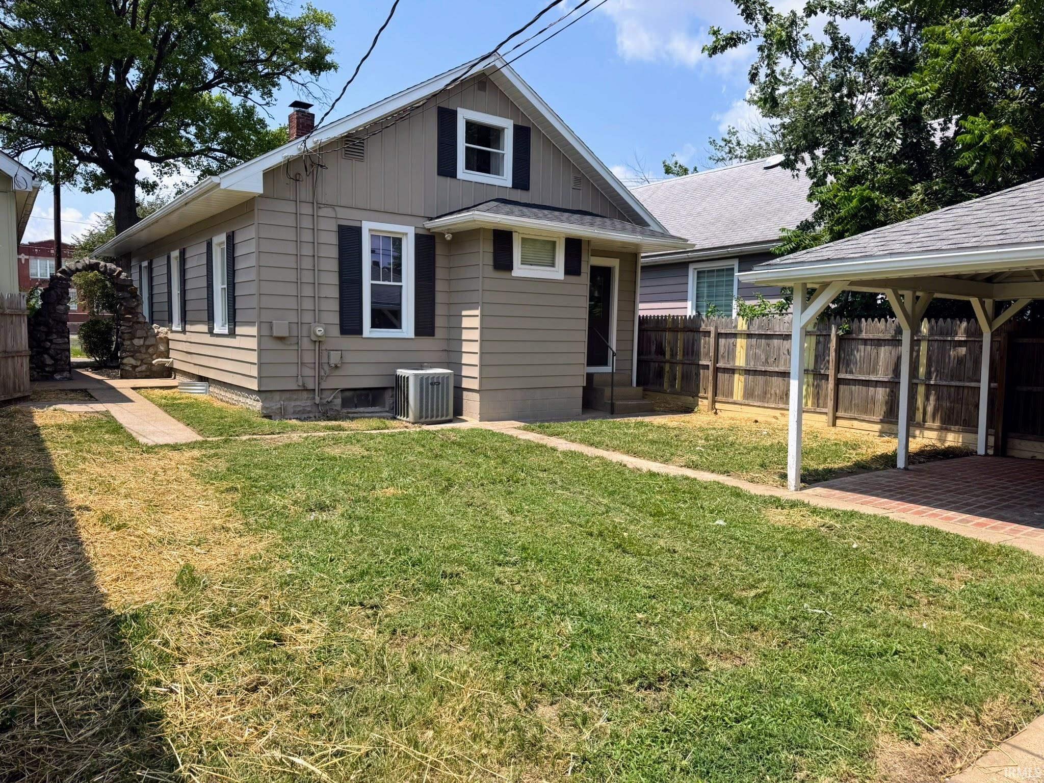 3rd image of 1917 Stringtown Rd, Evansville, IN 47711 | MLS# 202630606