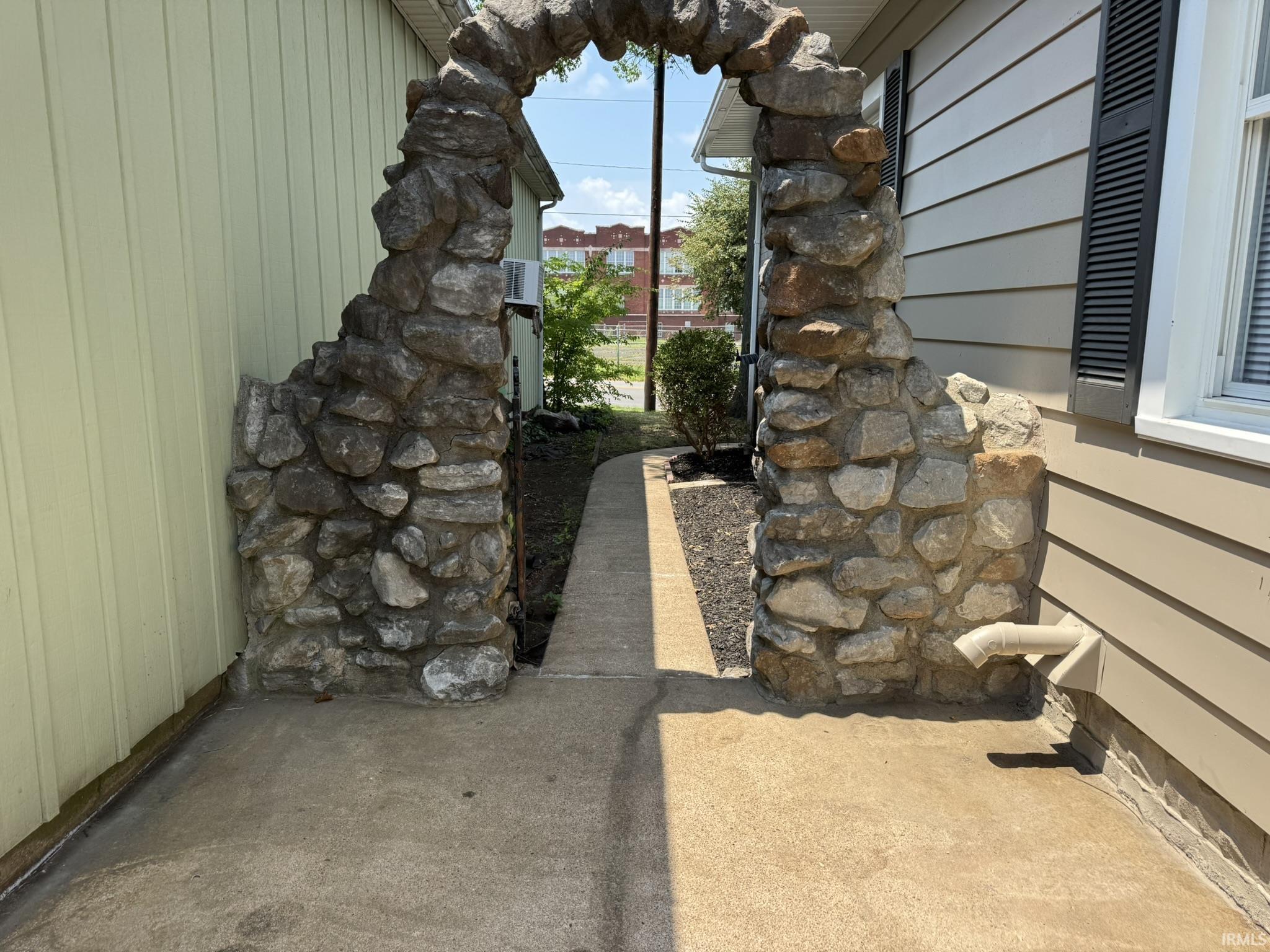 25th image of 1917 Stringtown Rd, Evansville, IN 47711 | MLS# 202630606