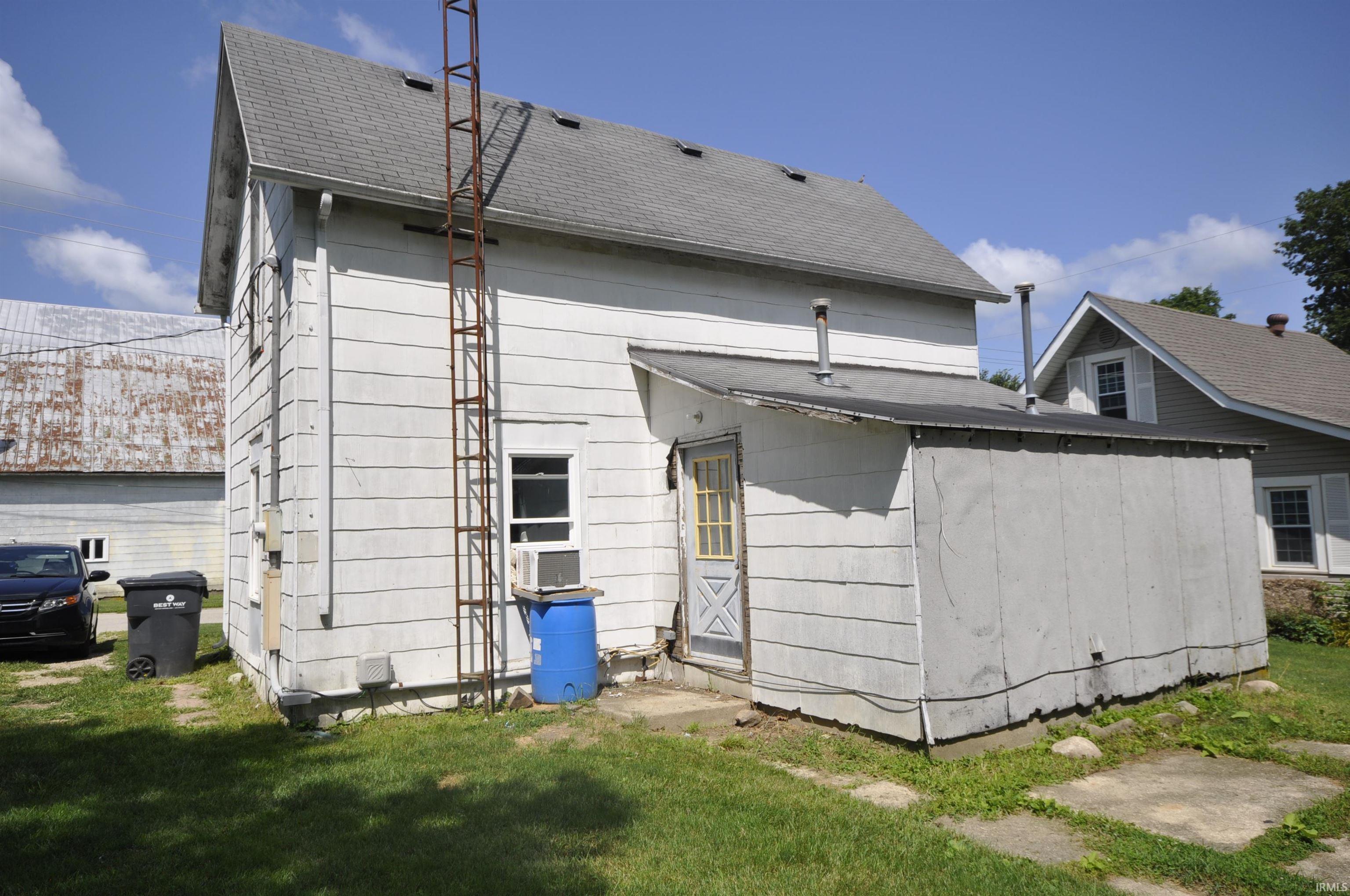 16th image of 104 N Plum St, Farmland, IN 47340 | MLS# 202630638