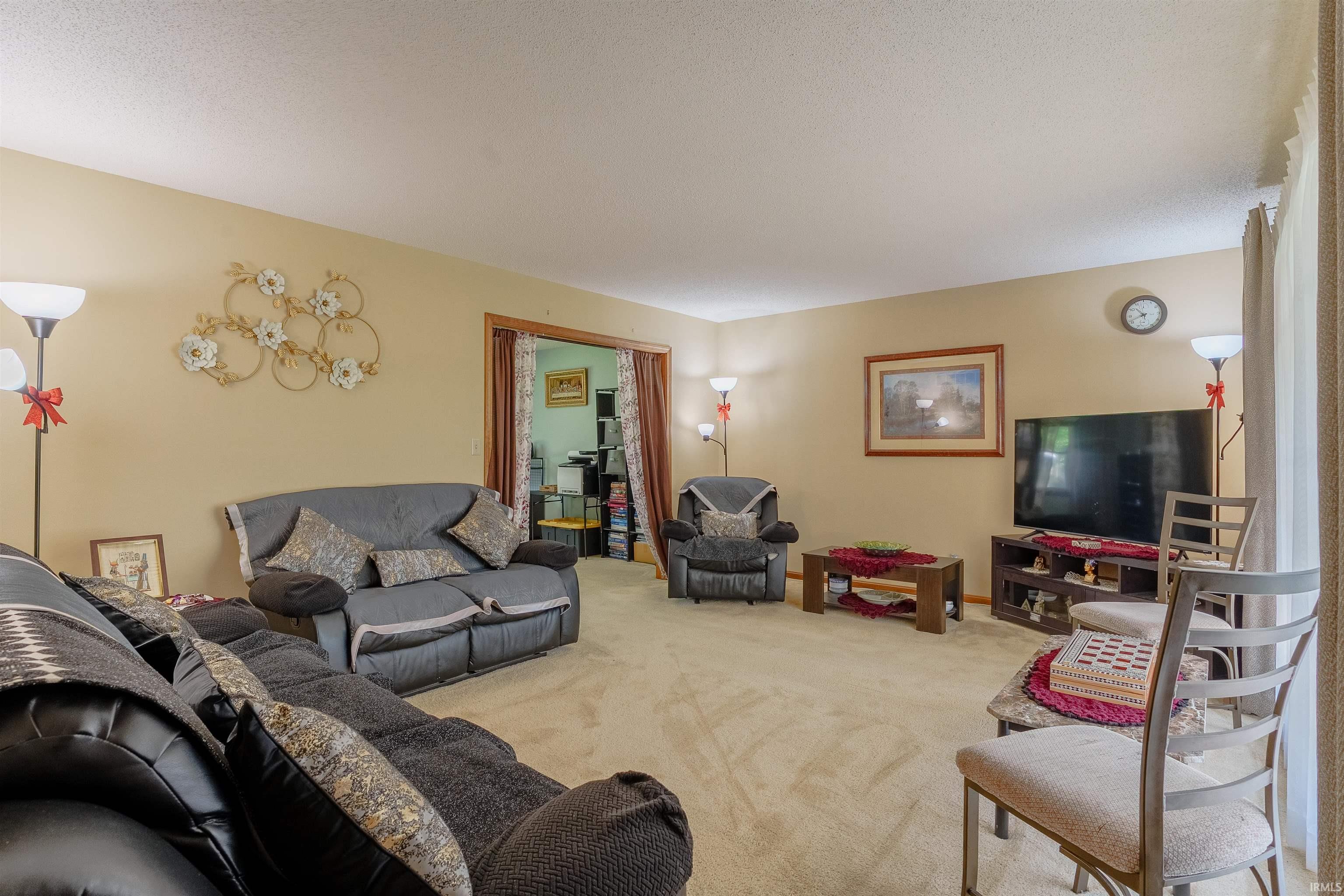 3rd image of 905 Stahl Court Court, Evansville, IN 47715 | MLS# 202630654