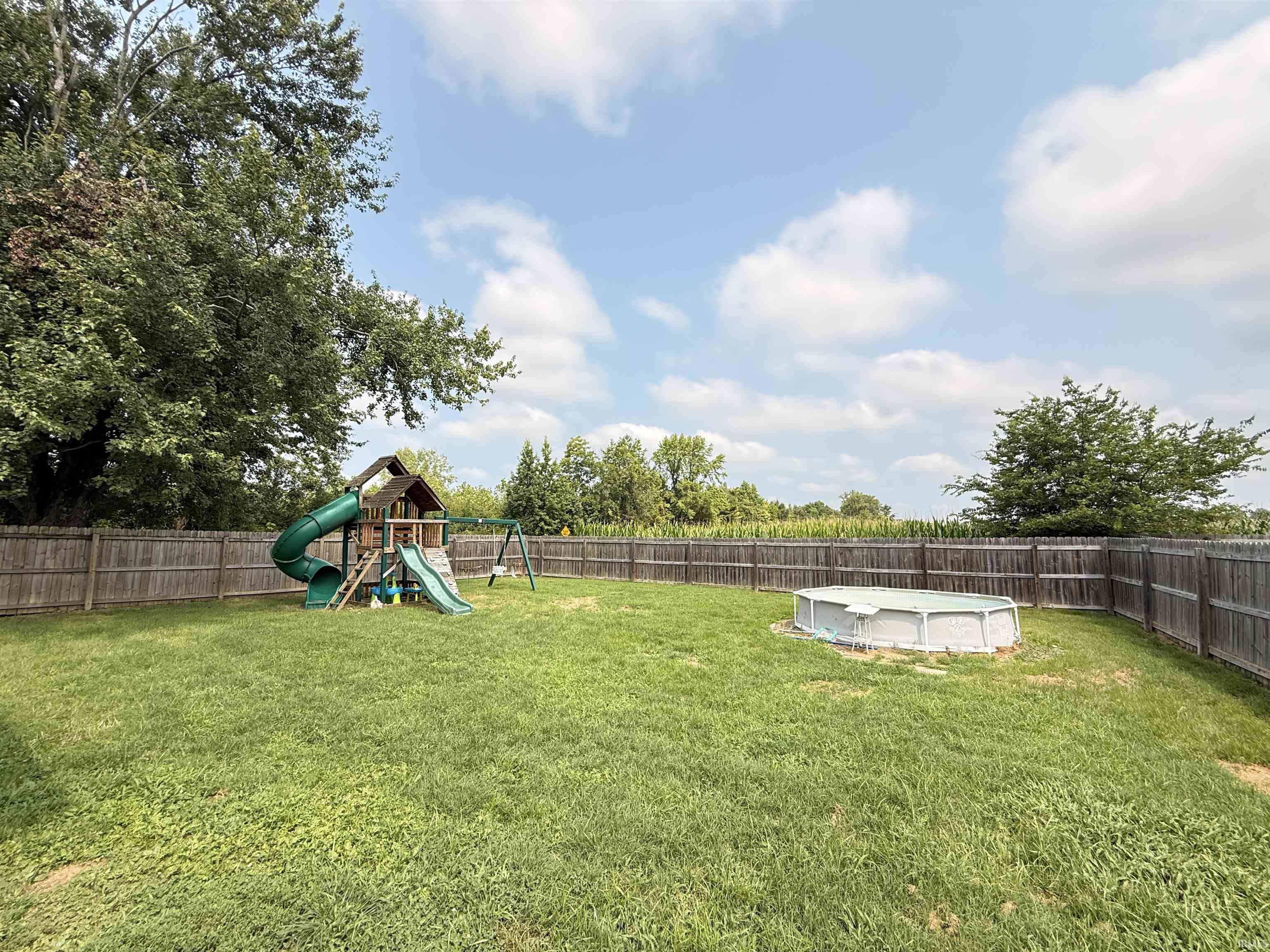 15th image of 464 Les Dr, Chandler, IN 47610 | MLS# 202630672