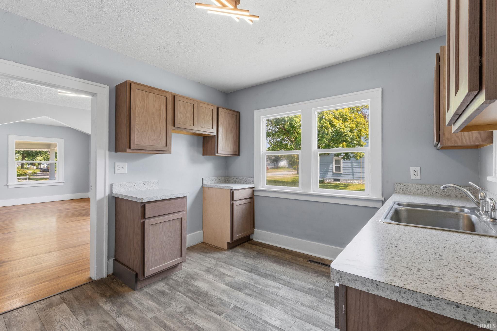 Photo 14 of 121 E Lusher Avenue