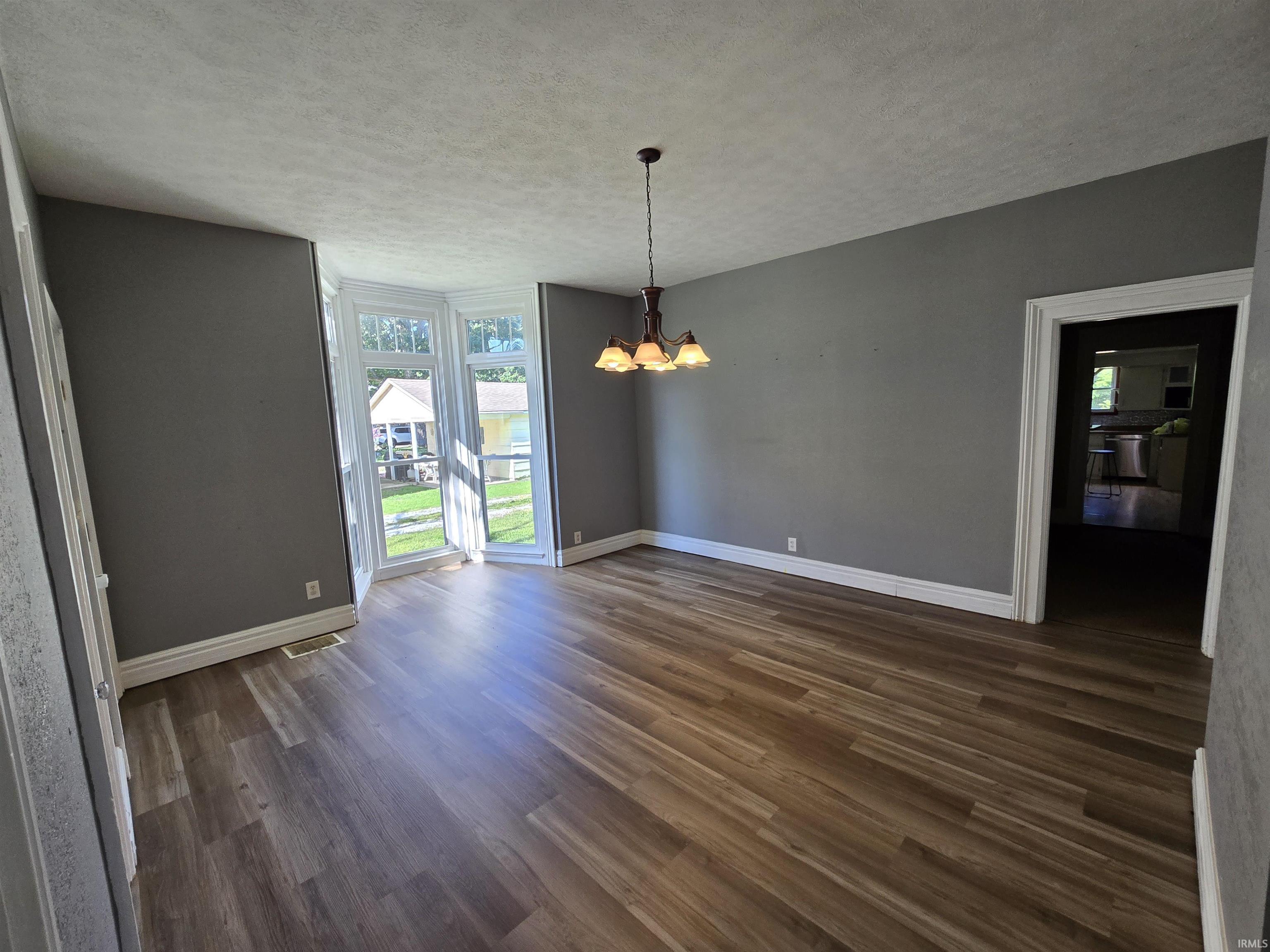 4th image of 311 Lincoln St, Williamsport, IN 47993 | MLS# 202630749