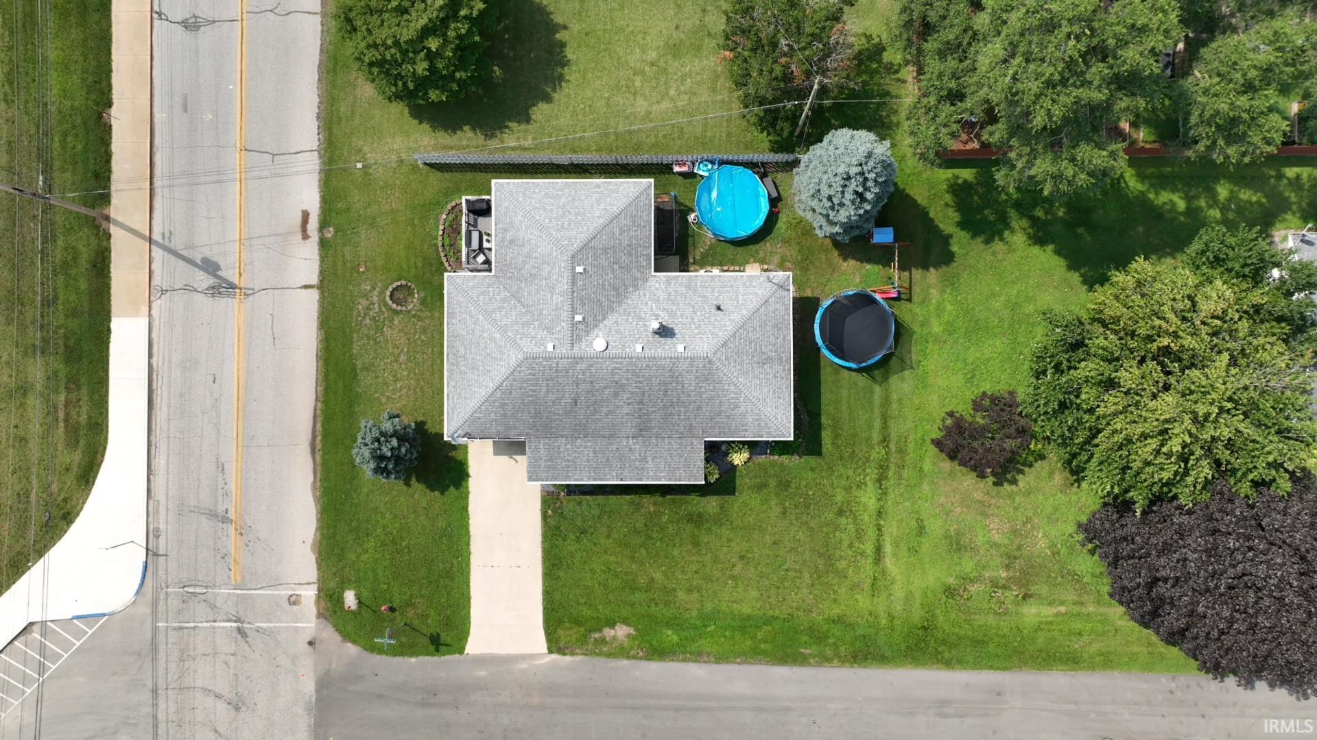 2nd image of 804 Woodlawn Ave, Monticello, IN 47960 | MLS# 202630796