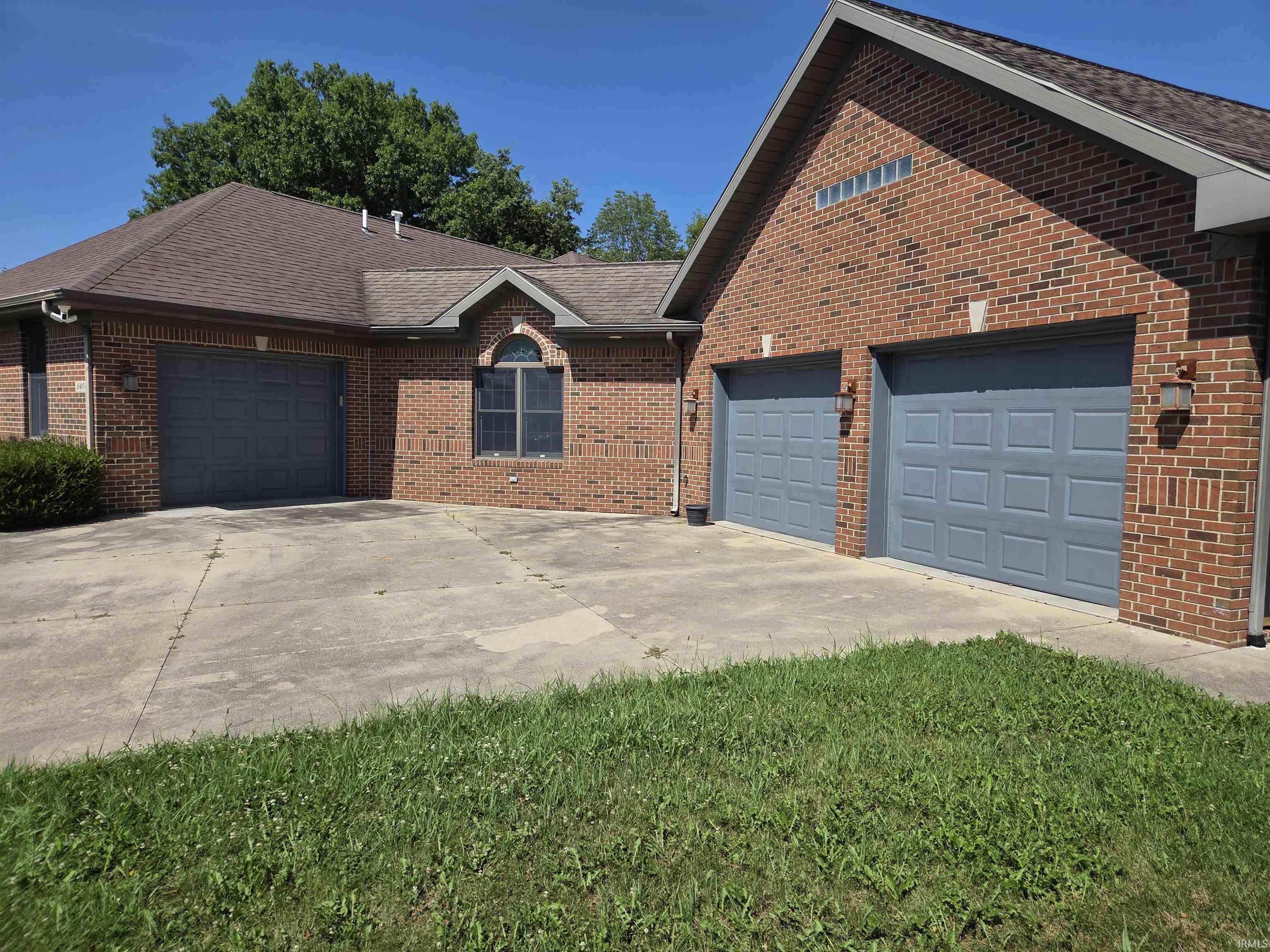 Photo 40 of Manufactured home for sale at 2405 N Wicklow Dr, Muncie, IN 47304 | MLS# 202630832 | Listing updated on 2026-09-03