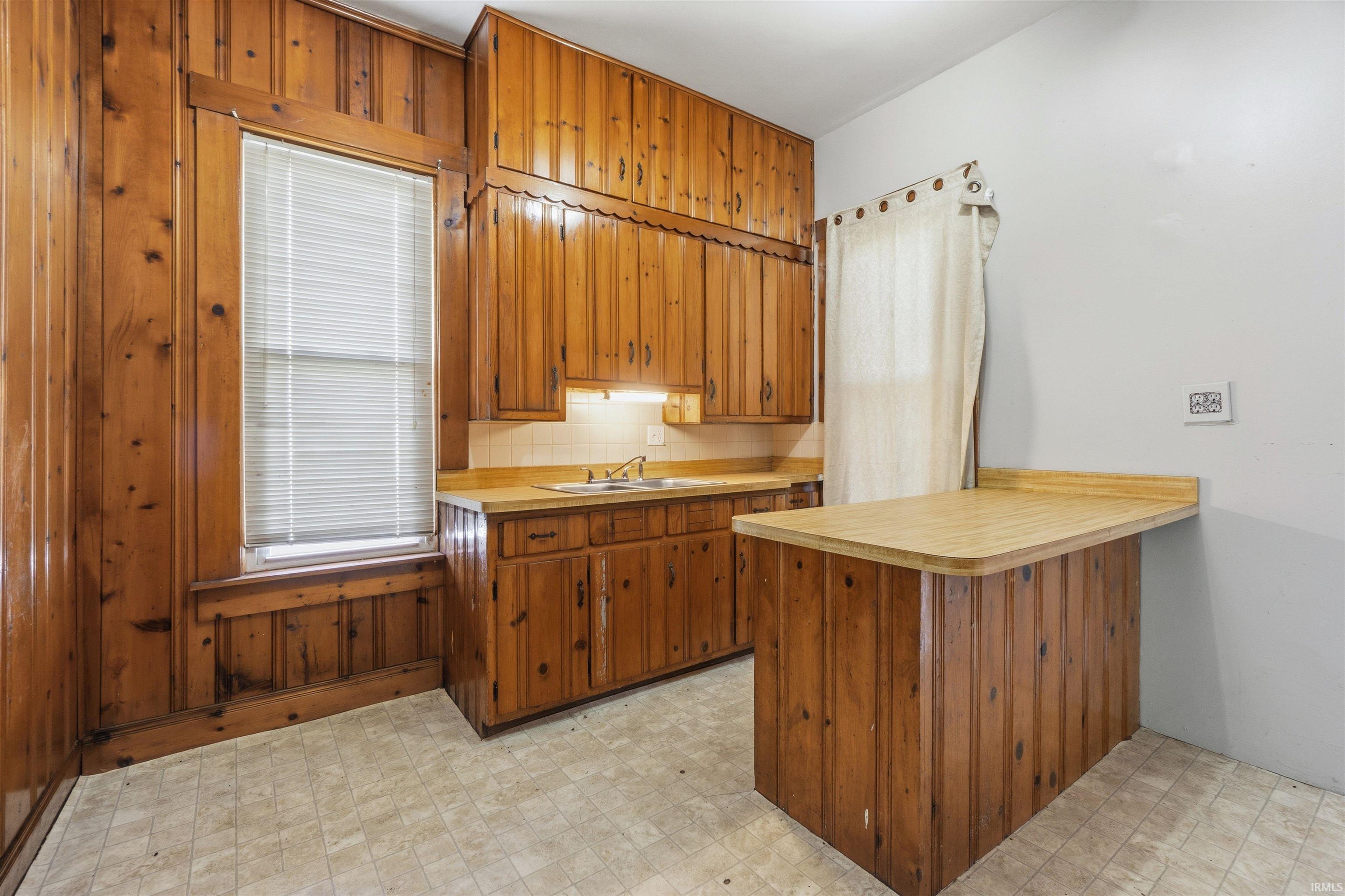 5th image of 615 W Nelson St, Marion, IN 46952 | MLS# 202630849