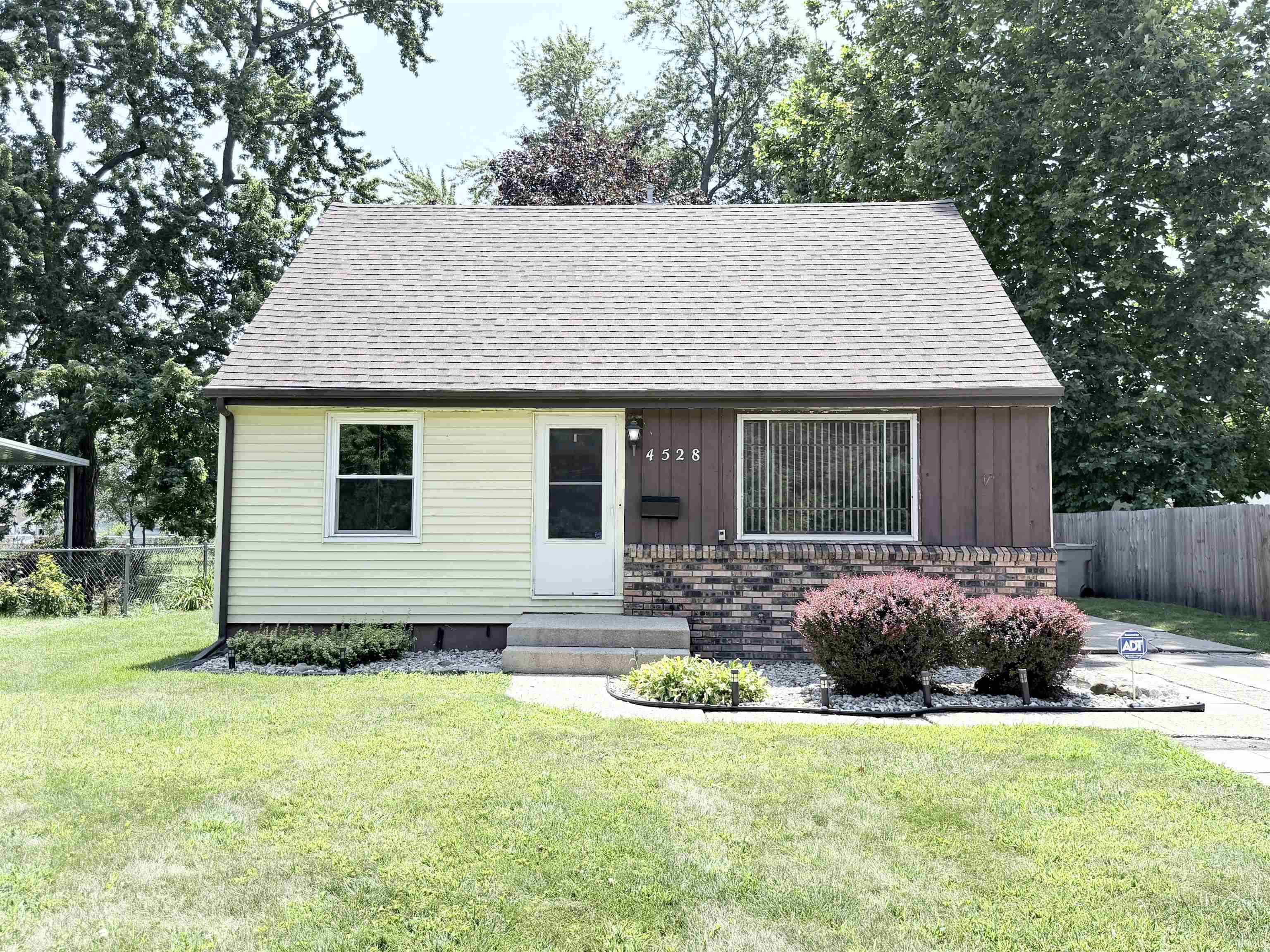 2nd image of 4528 W Linden Ave, South Bend, IN 46619 | MLS# 202630875