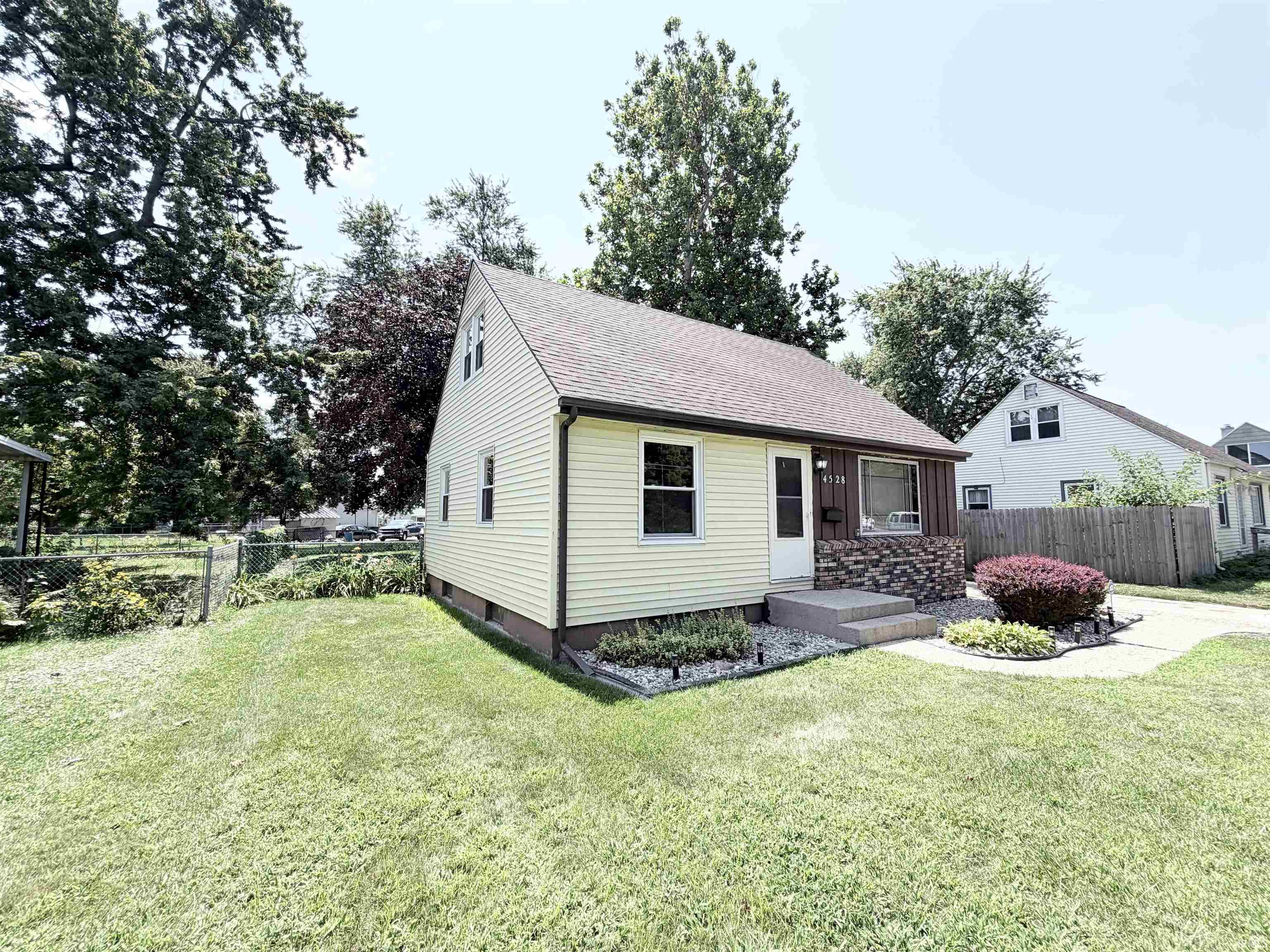 3rd image of 4528 W Linden Ave, South Bend, IN 46619 | MLS# 202630875
