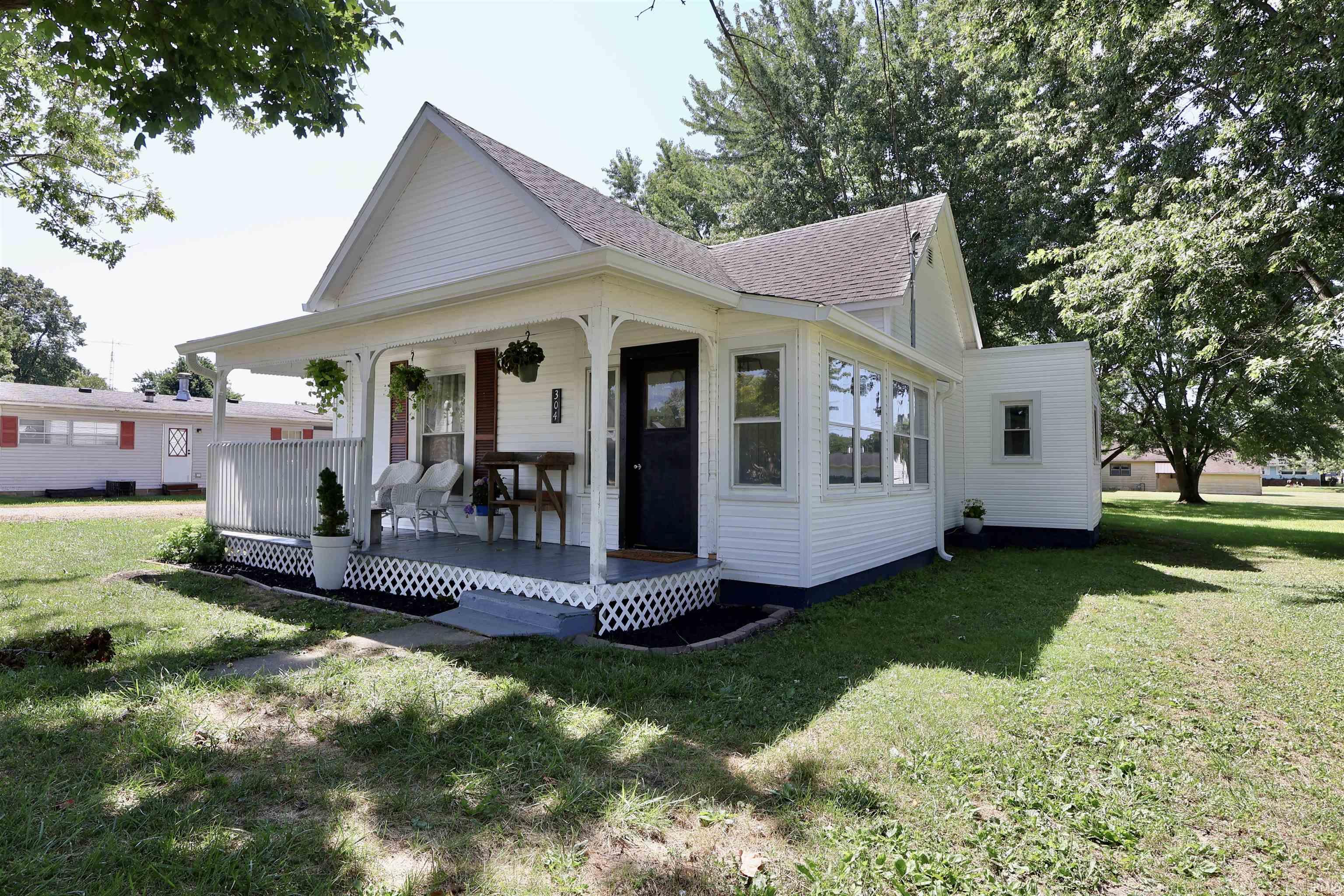 2nd image of 304 E Jackson St, Farmland, IN 47340 | MLS# 202630908