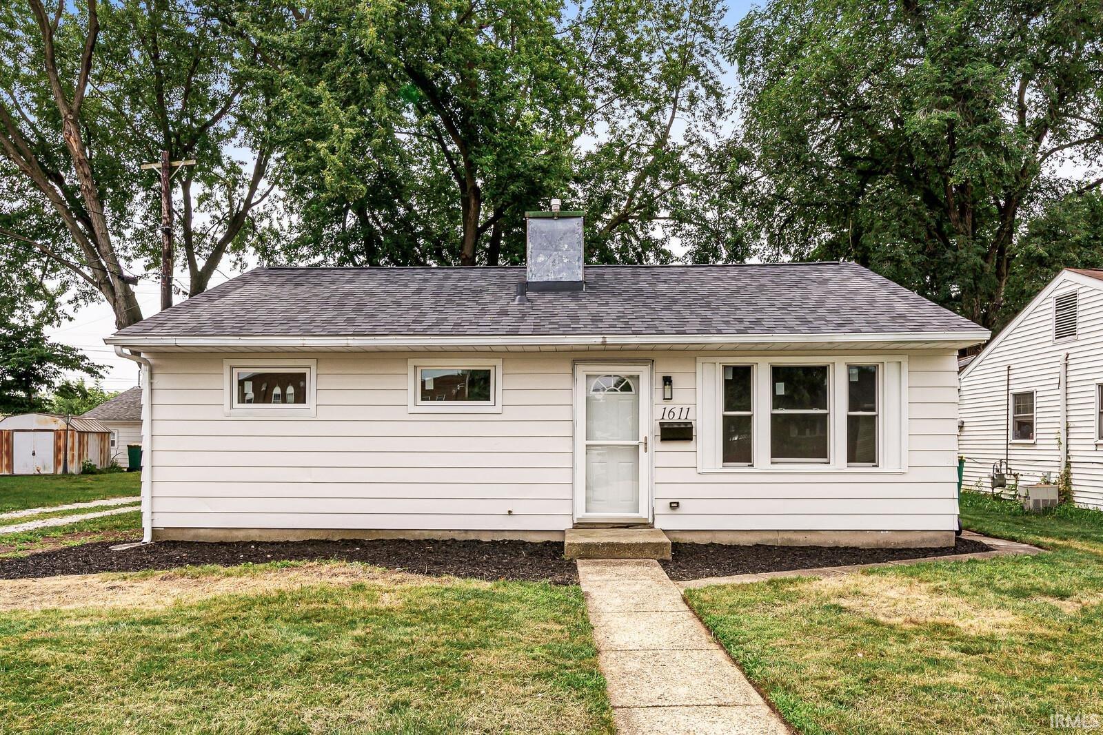 1st image of 1611 E 4th St, Mishawaka, IN 46544 | MLS# 202630931