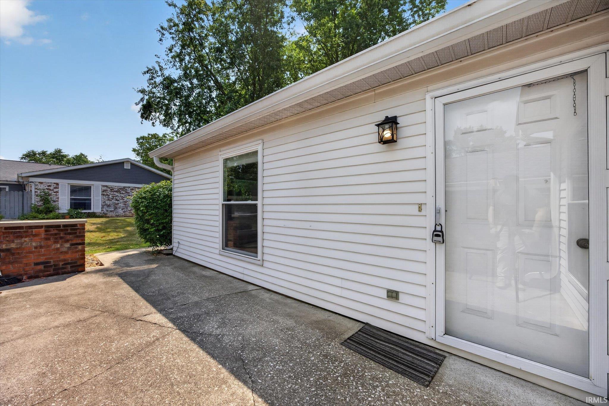 5th image of 851 E Waterloo Ct, Bloomington, IN 47401 | MLS# 202630966