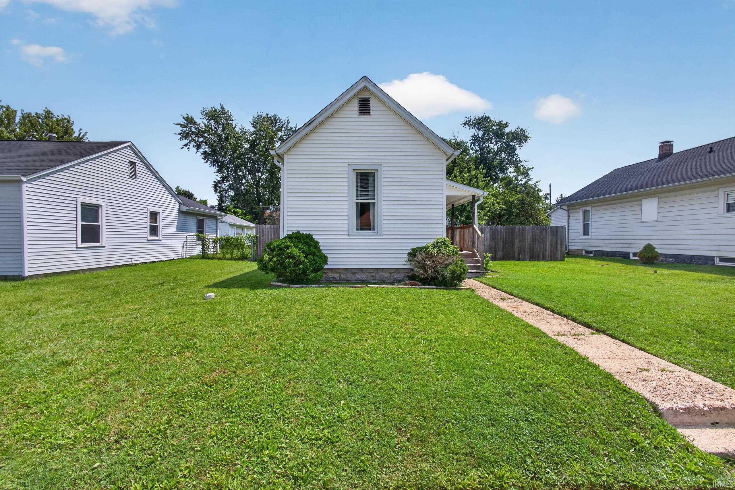 1st image of 825 S 28th St, Lafayette, IN 47904 | MLS# 202630972