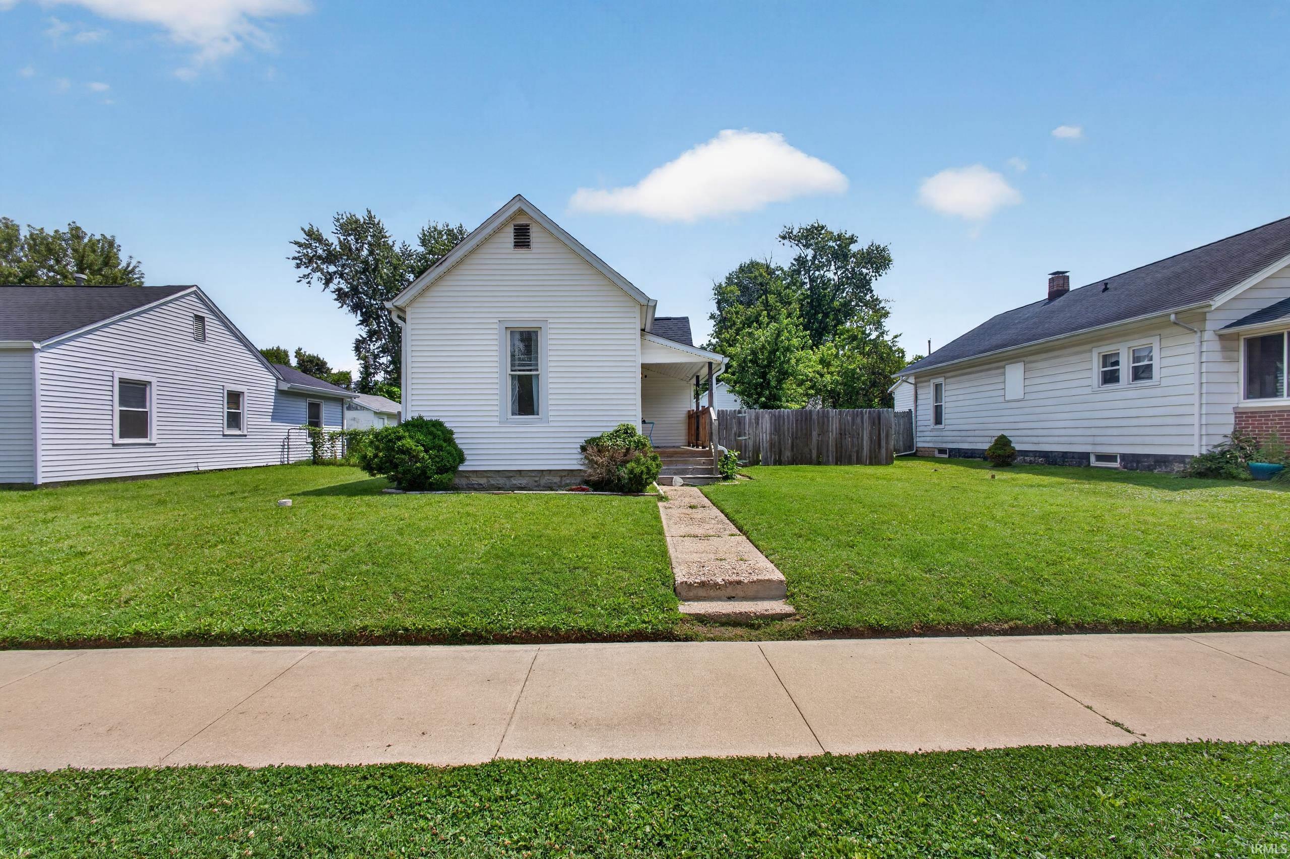 2nd image of 825 S 28th St, Lafayette, IN 47904 | MLS# 202630972