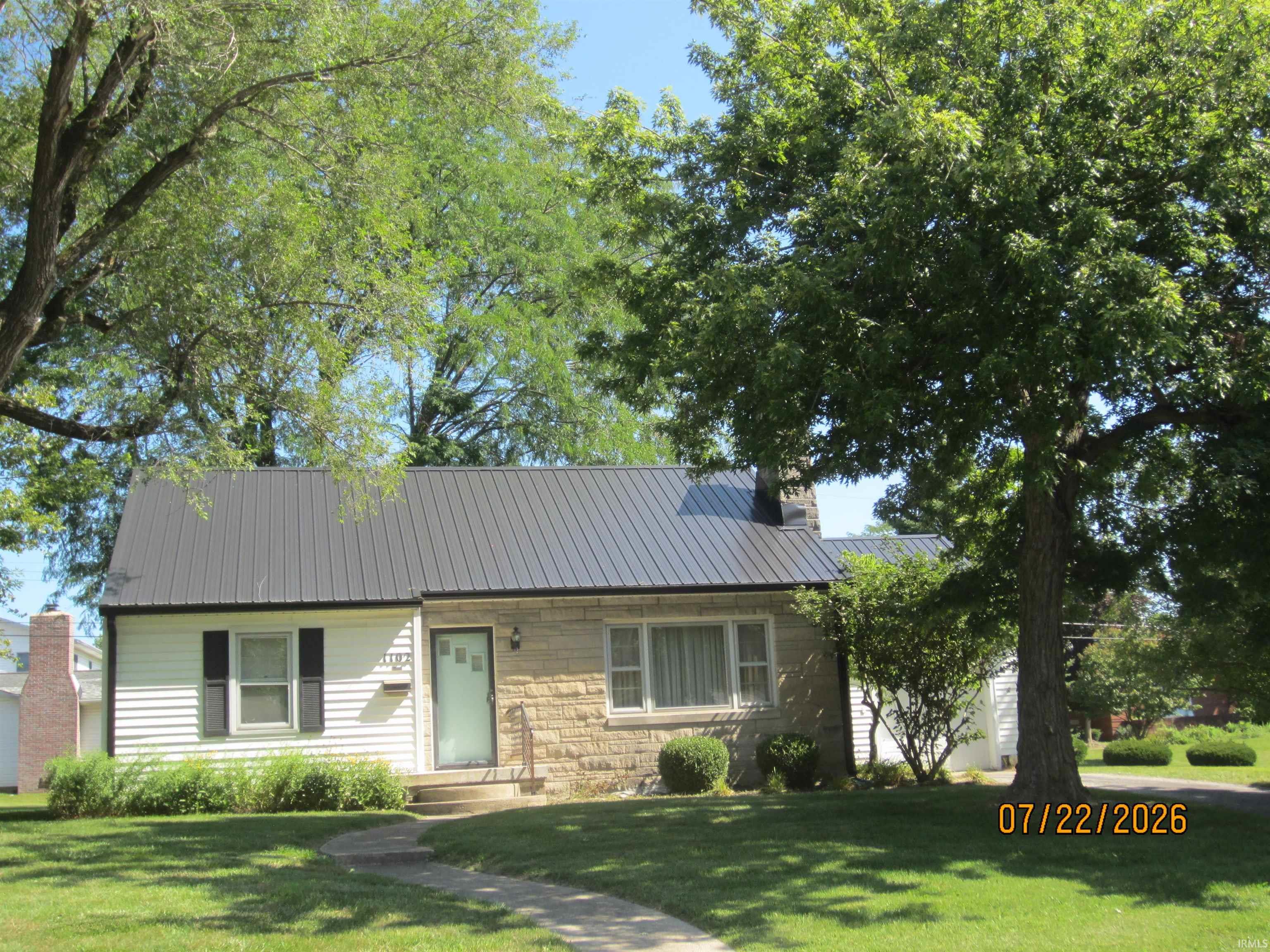 2nd image of 1102 W Jeffras Ave, Marion, IN 46952 | MLS# 202631000