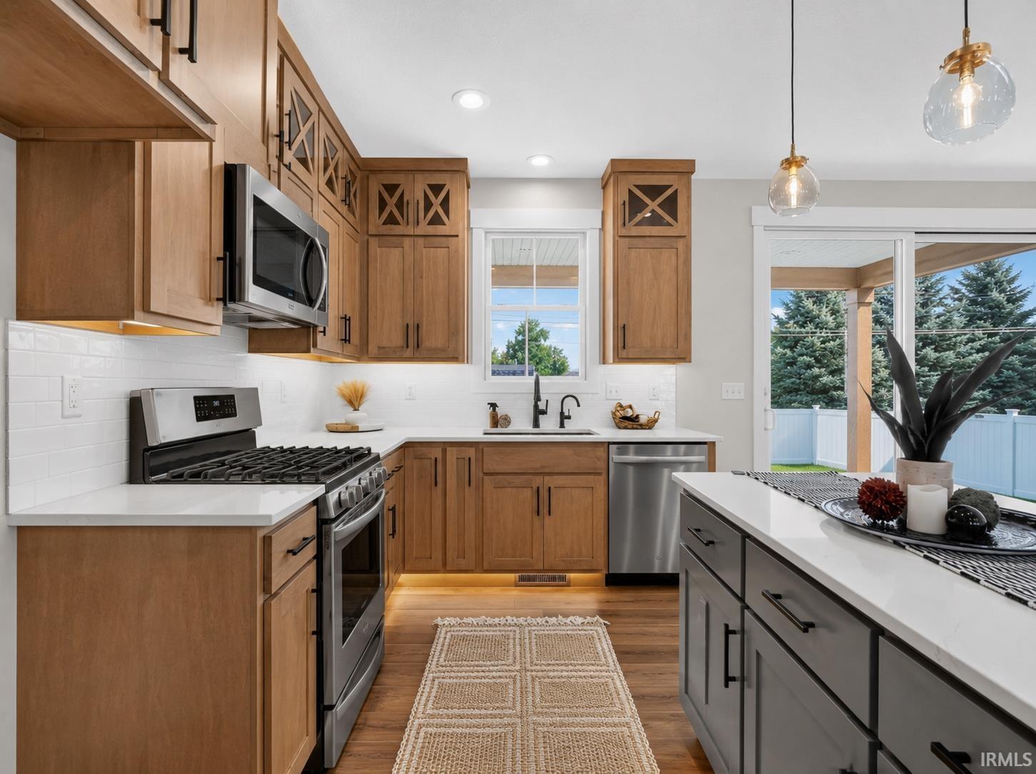 SS appliances are included in the sale