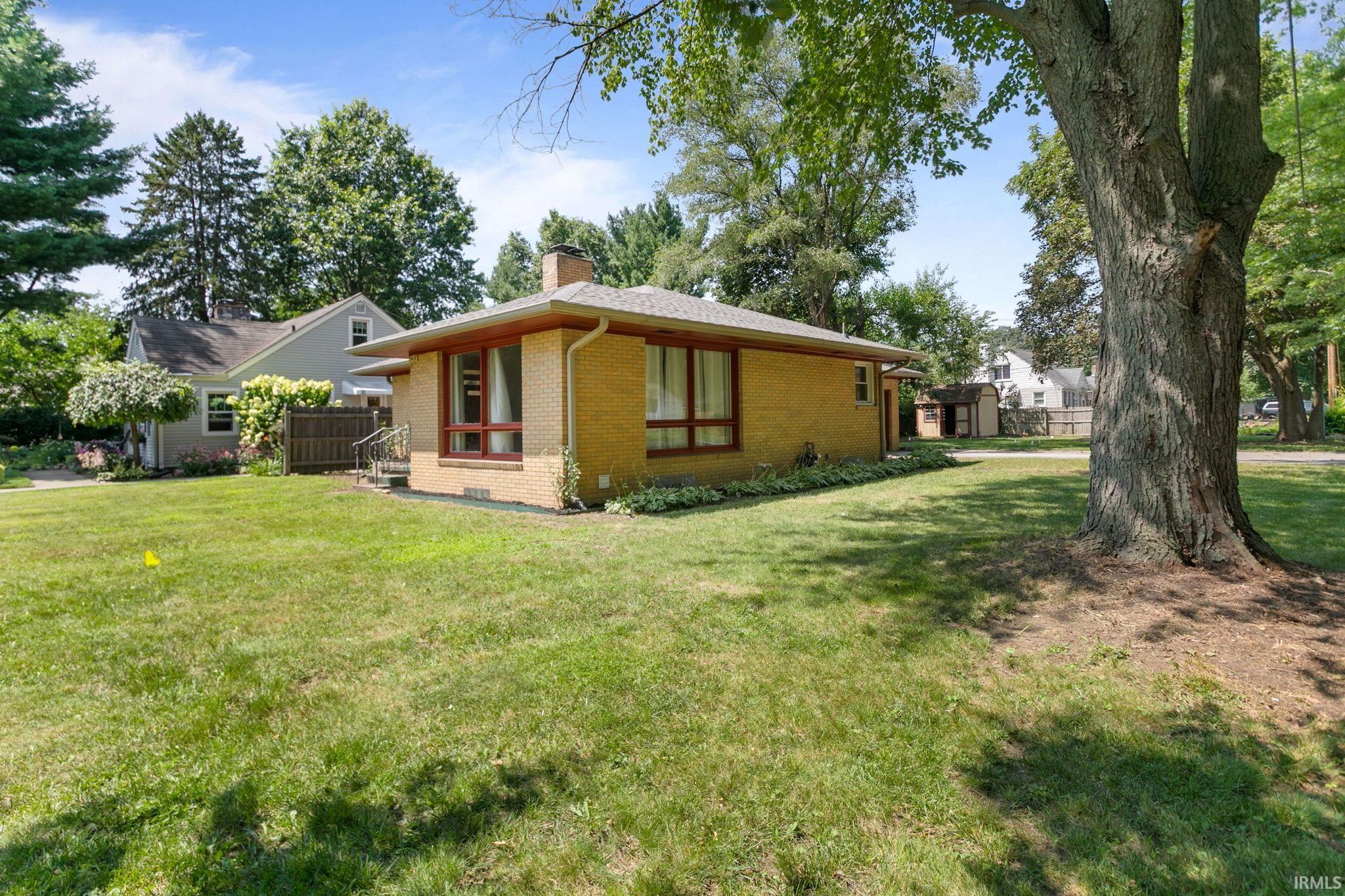 18th image of 19637 Paxson Dr, South Bend, IN 46637 | MLS# 202631049