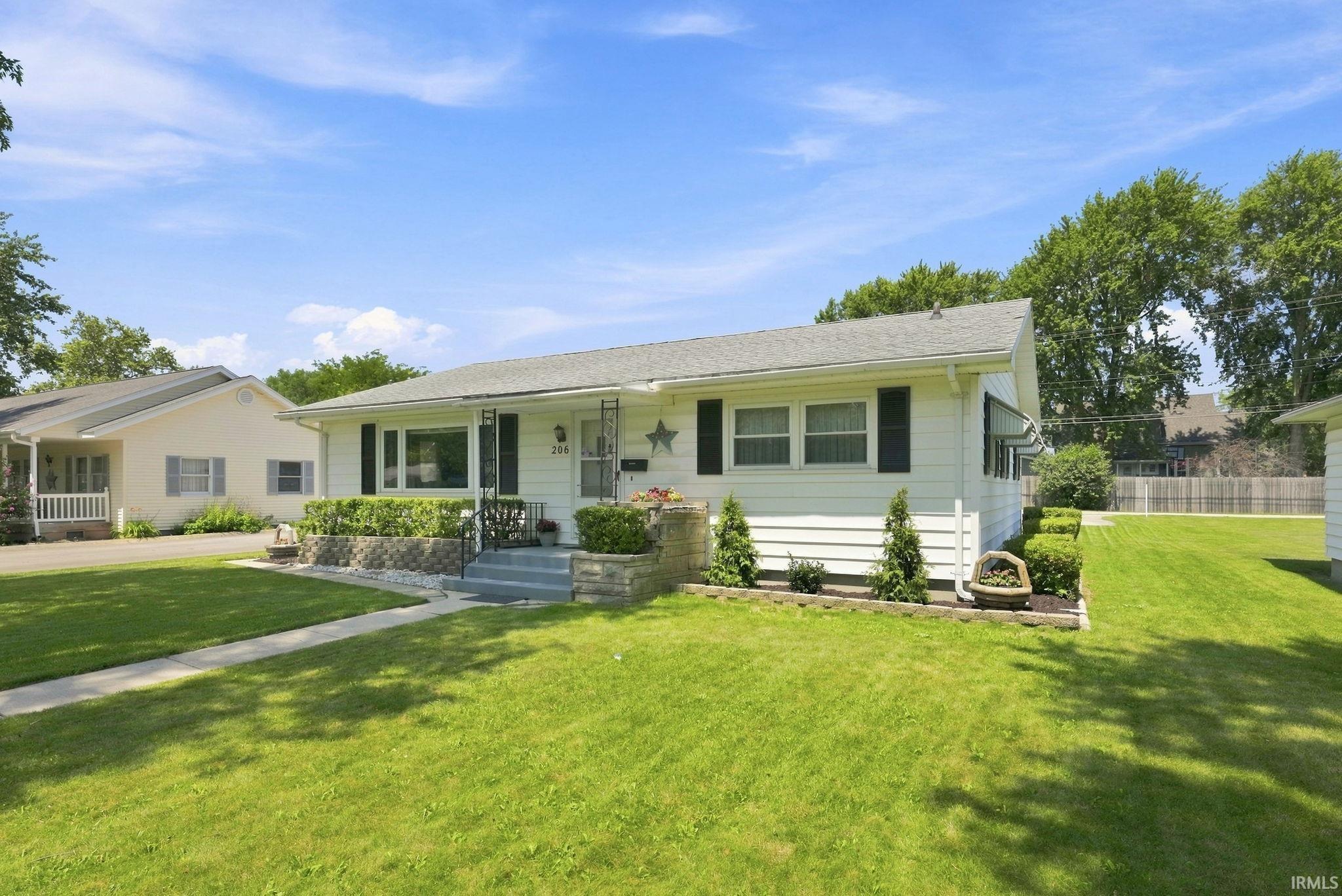 Photo 1 of 206 W Jackson Street