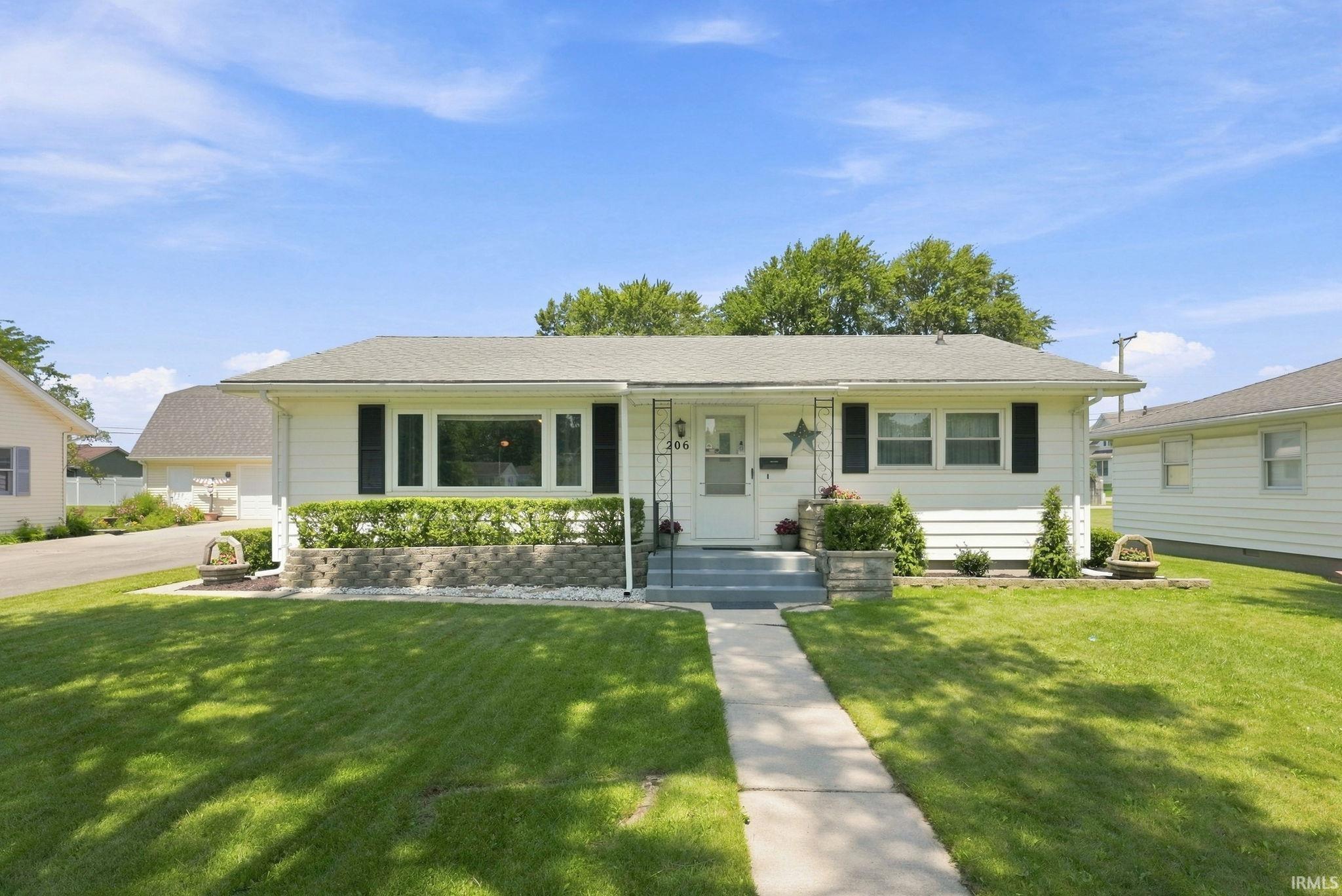Photo 2 of 206 W Jackson Street