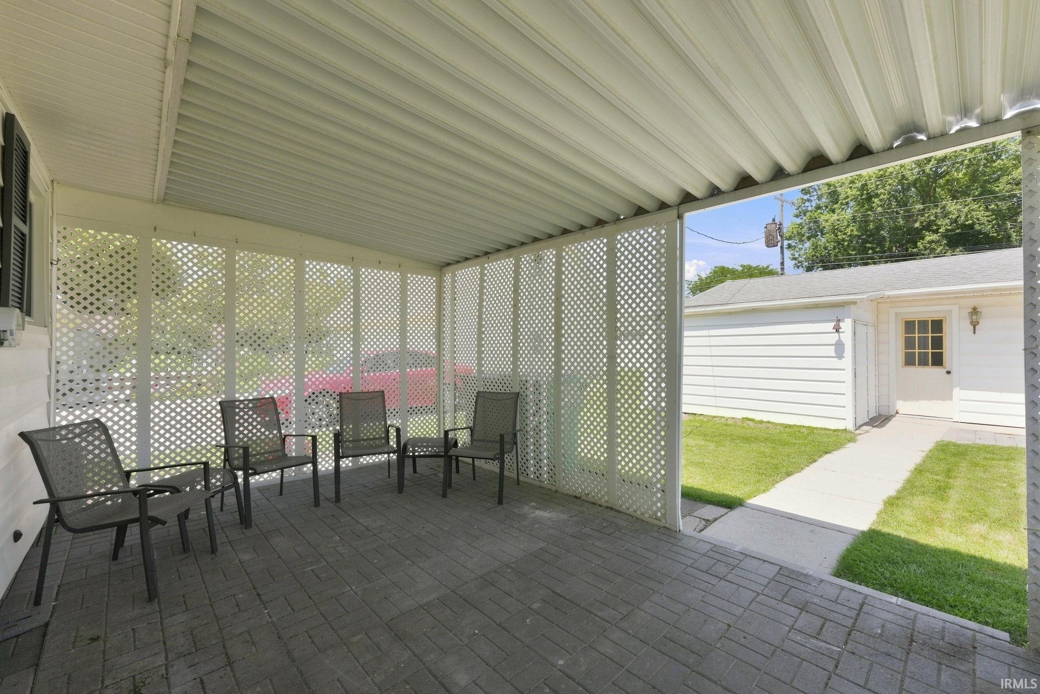 Photo 32 of 206 W Jackson Street