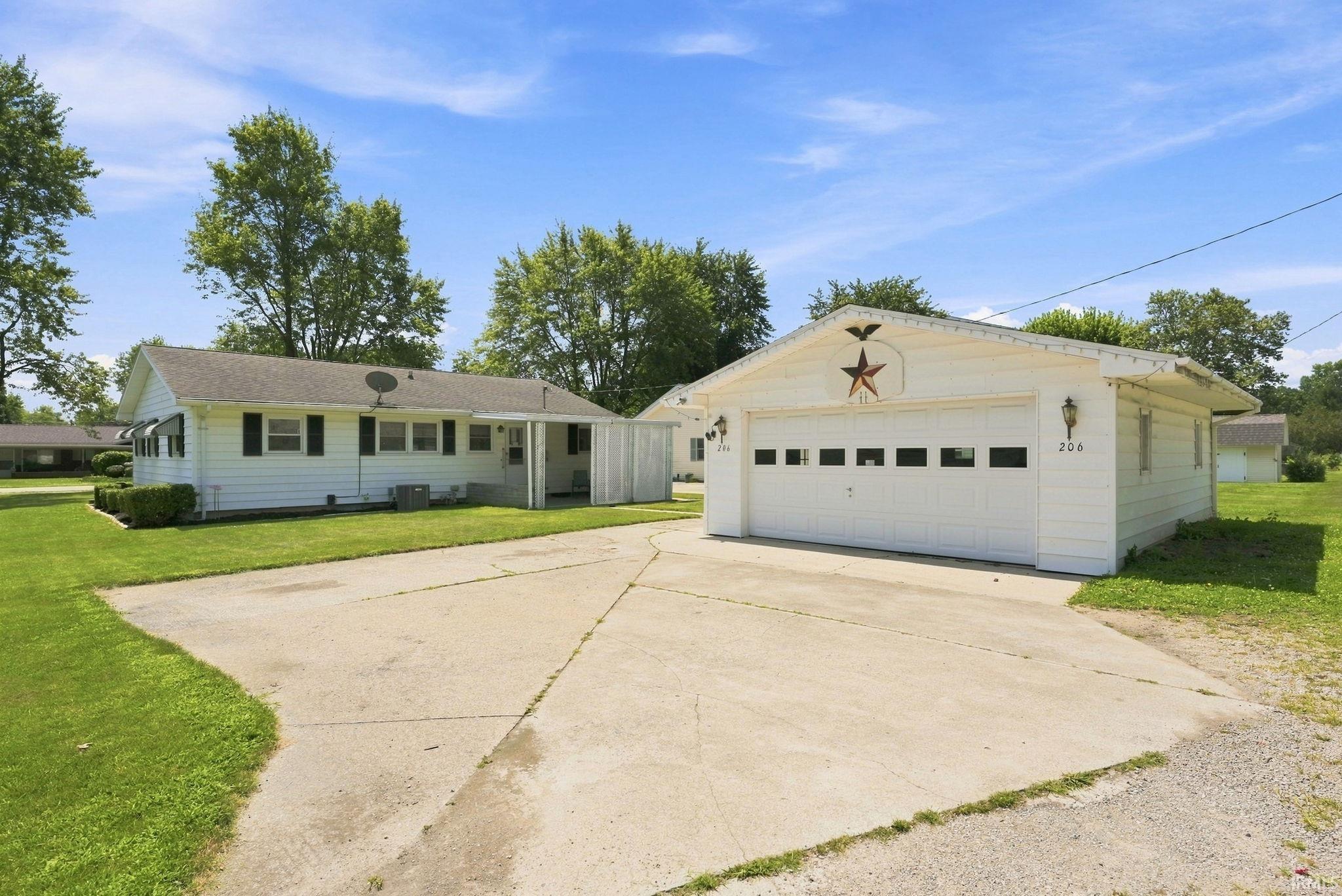 Photo 36 of 206 W Jackson Street