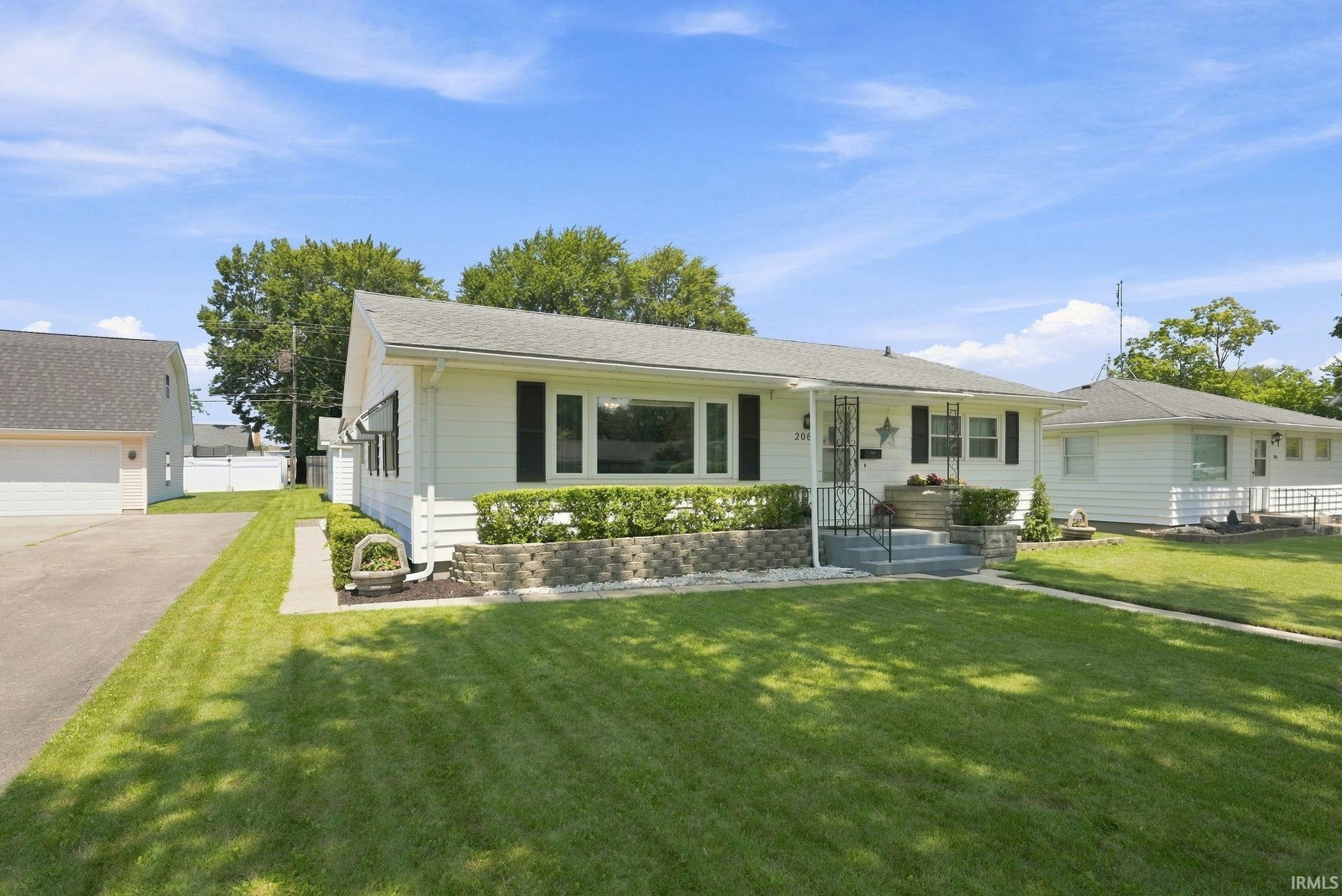 Photo 5 of 206 W Jackson Street